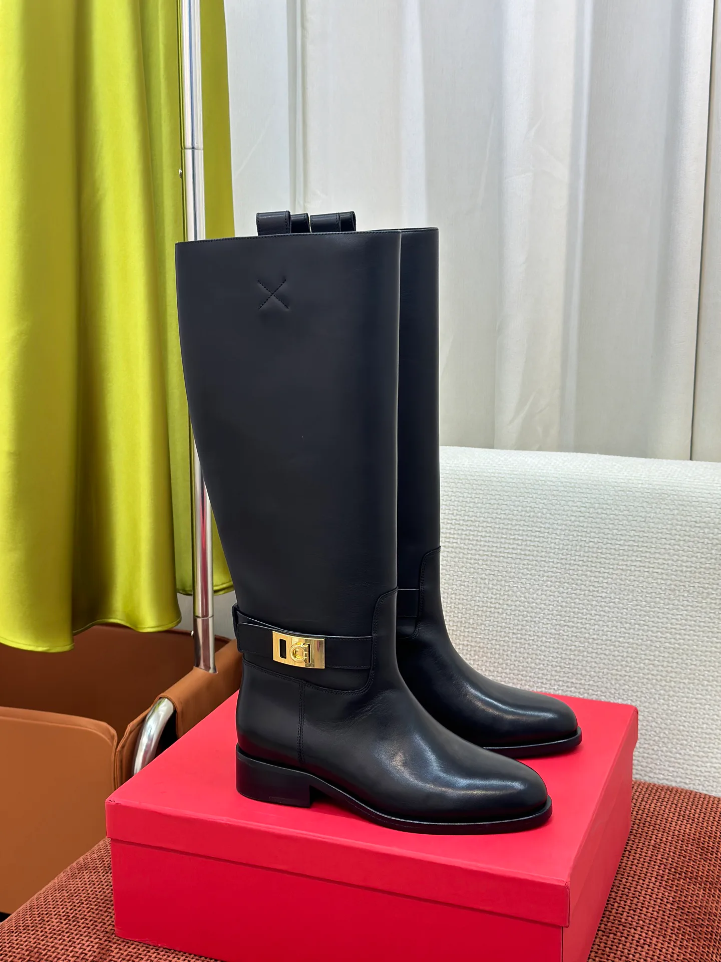 Women's Boots SALVATORE FERRAGAMO 18341975