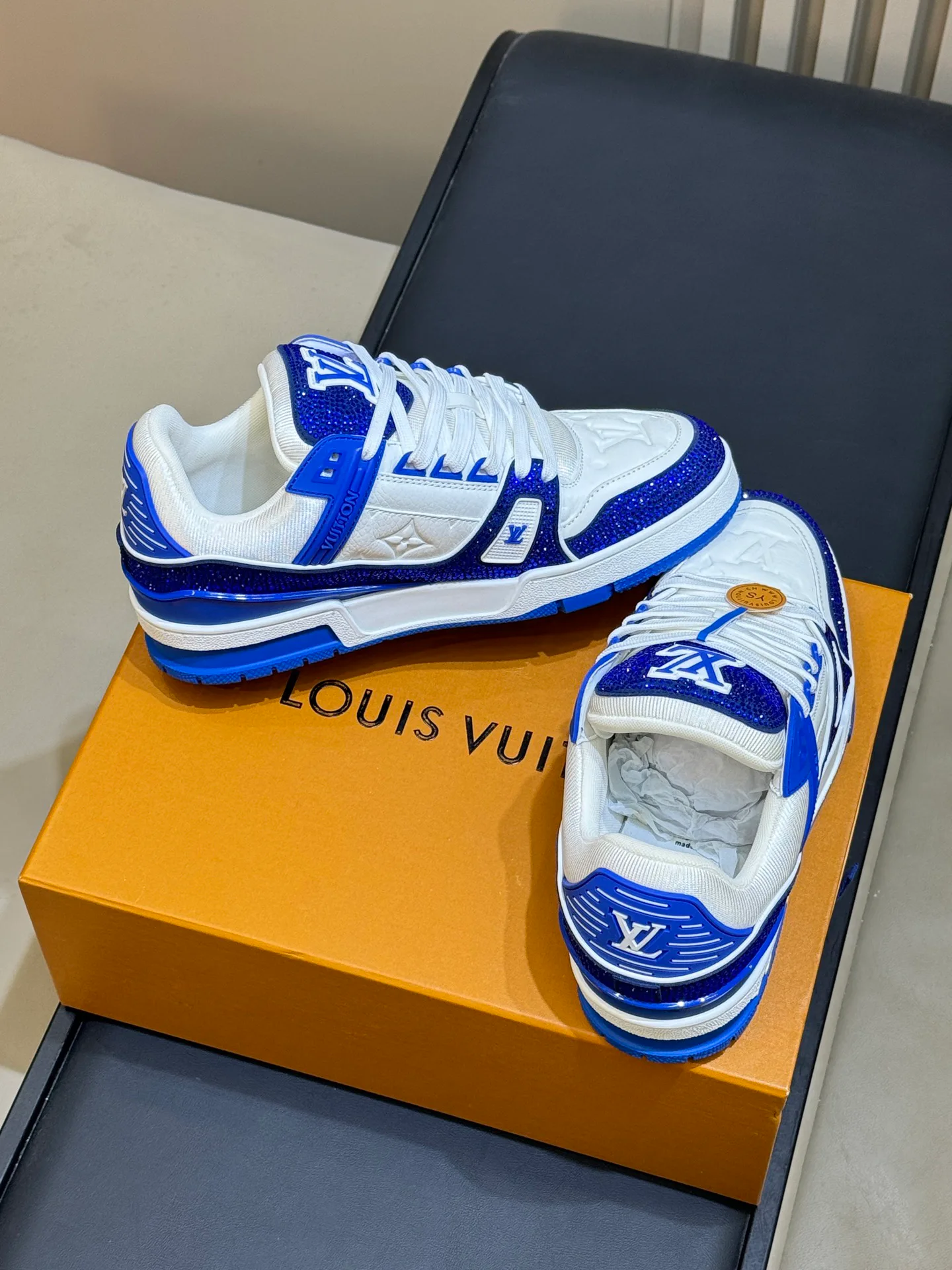 Men's Sneakers LOUIS VUITTON 18073567