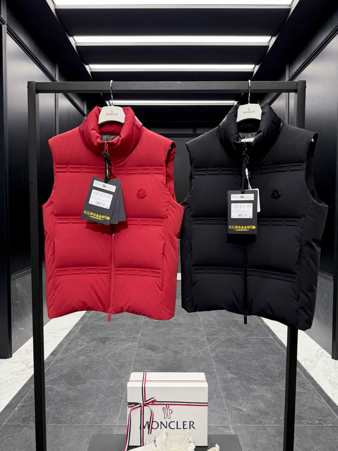 Women's Vests MONCLER 18188741
