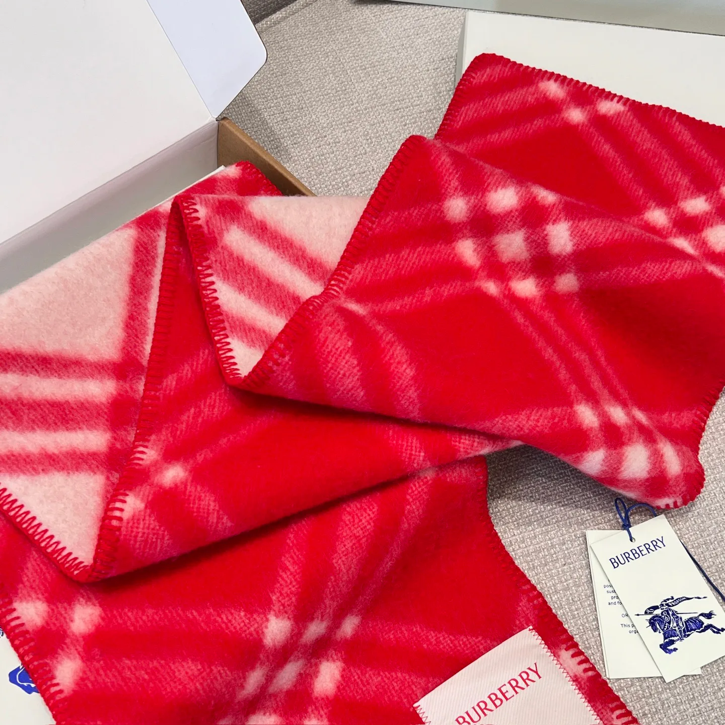 Scarves BURBERRY 17945203