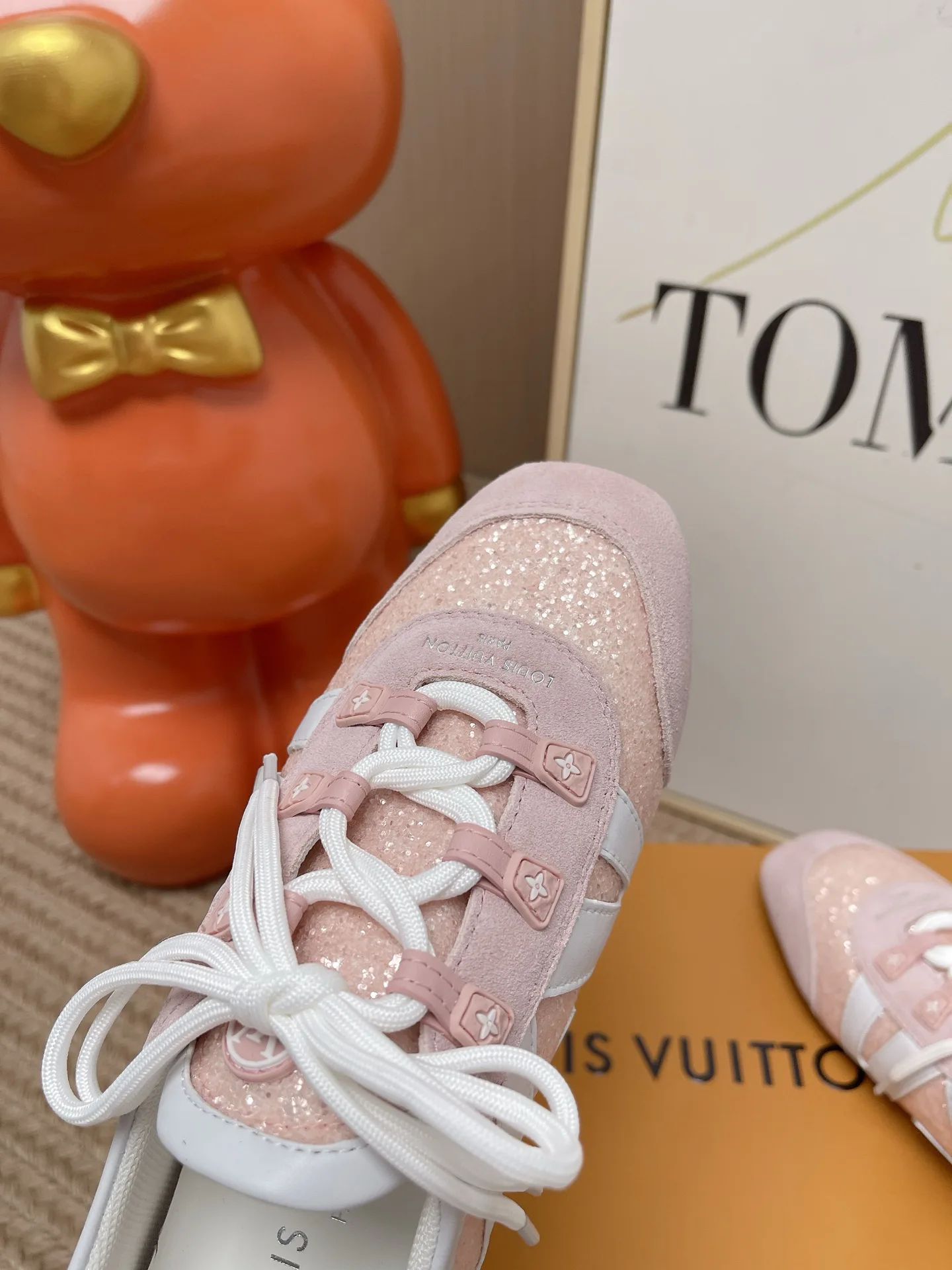 Women's Sneakers LOUIS VUITTON 17449410