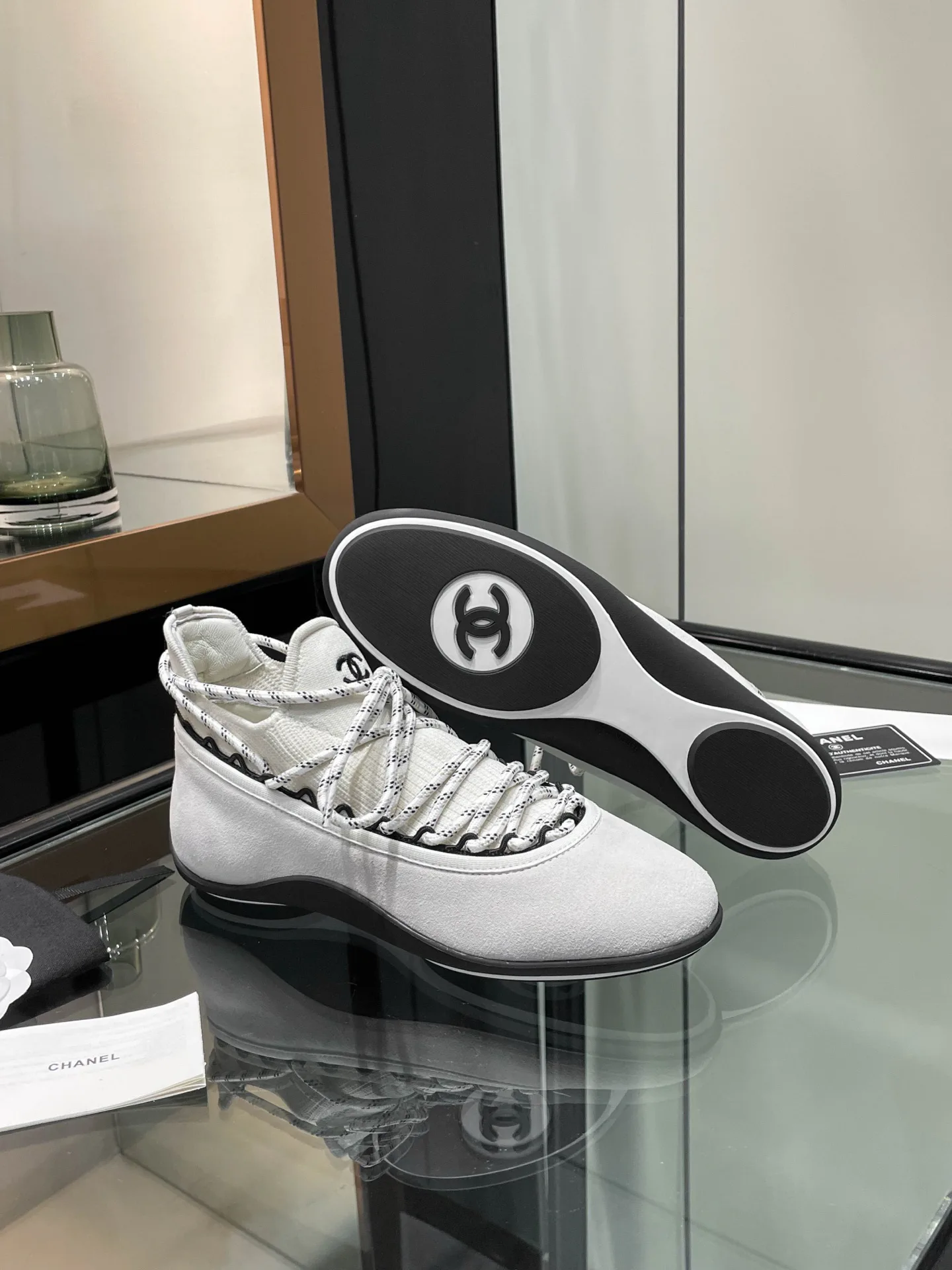 Women's Sneakers CHANEL 17934444