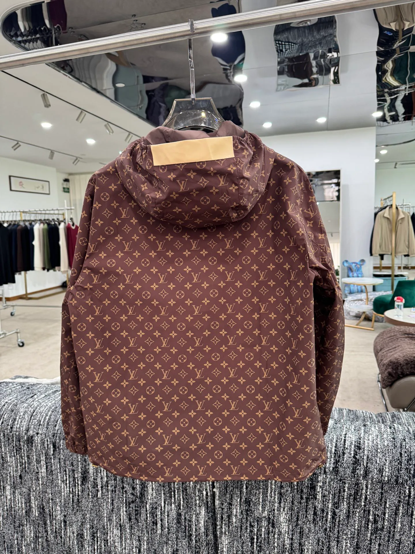 Men's Jackets And Down Jackets LOUIS VUITTON 18084147