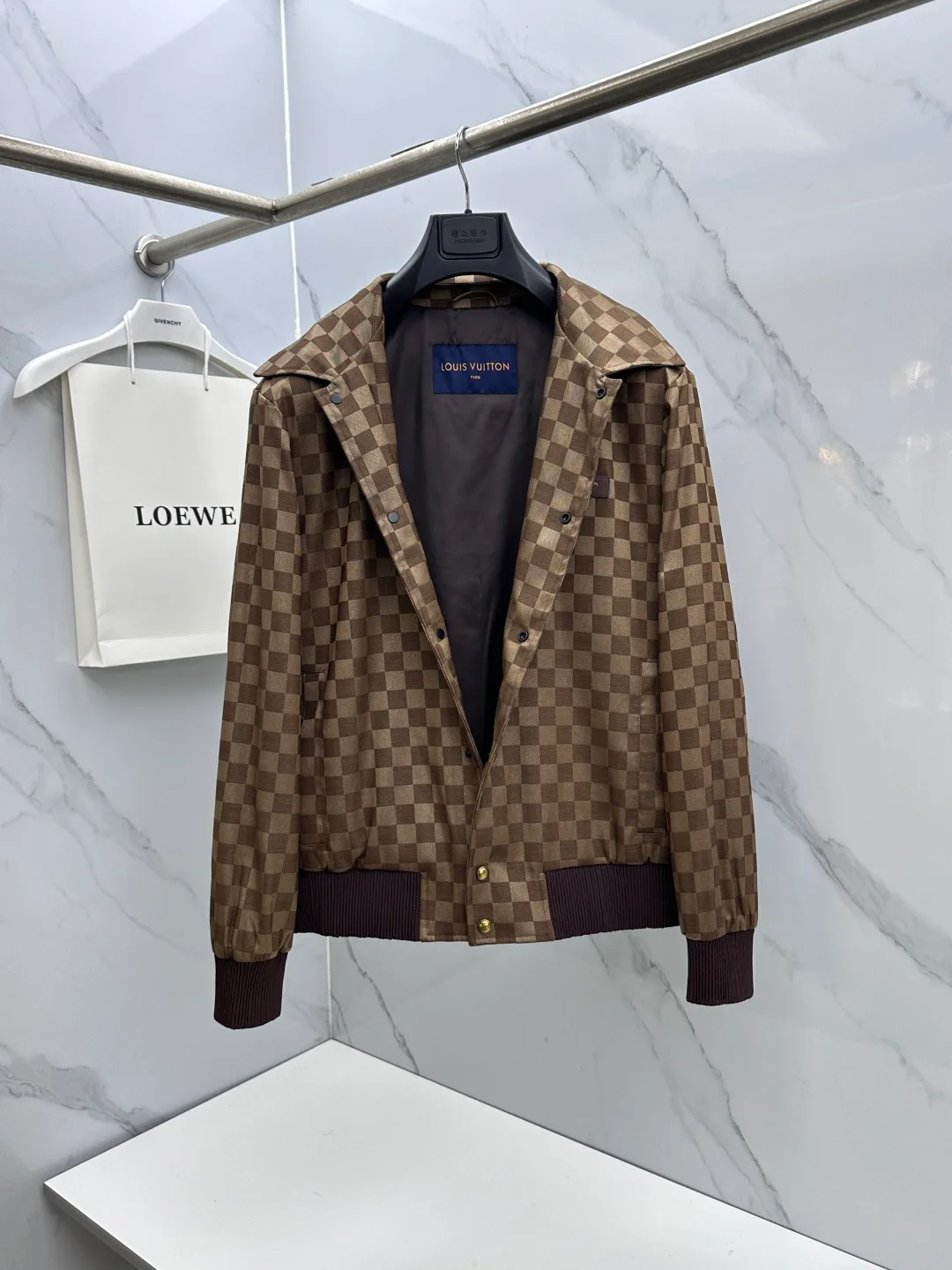 Куртки И Пуховики Мужские Louis Vuitton 18596969