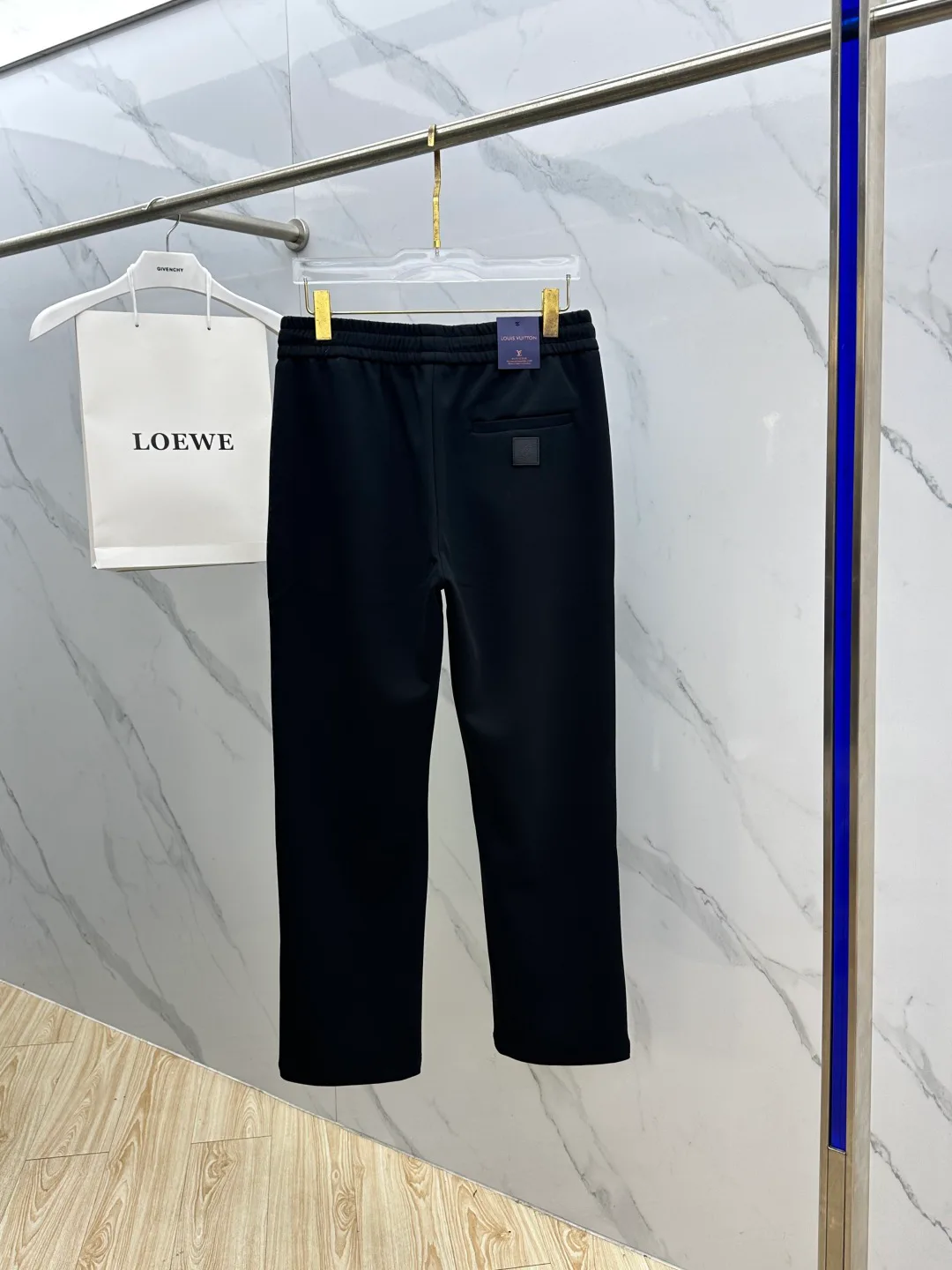 Брюки Мужские Louis Vuitton 18596897