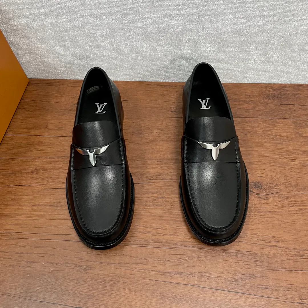 Men's Loafers And Dress Shoes LOUIS VUITTON 18197830