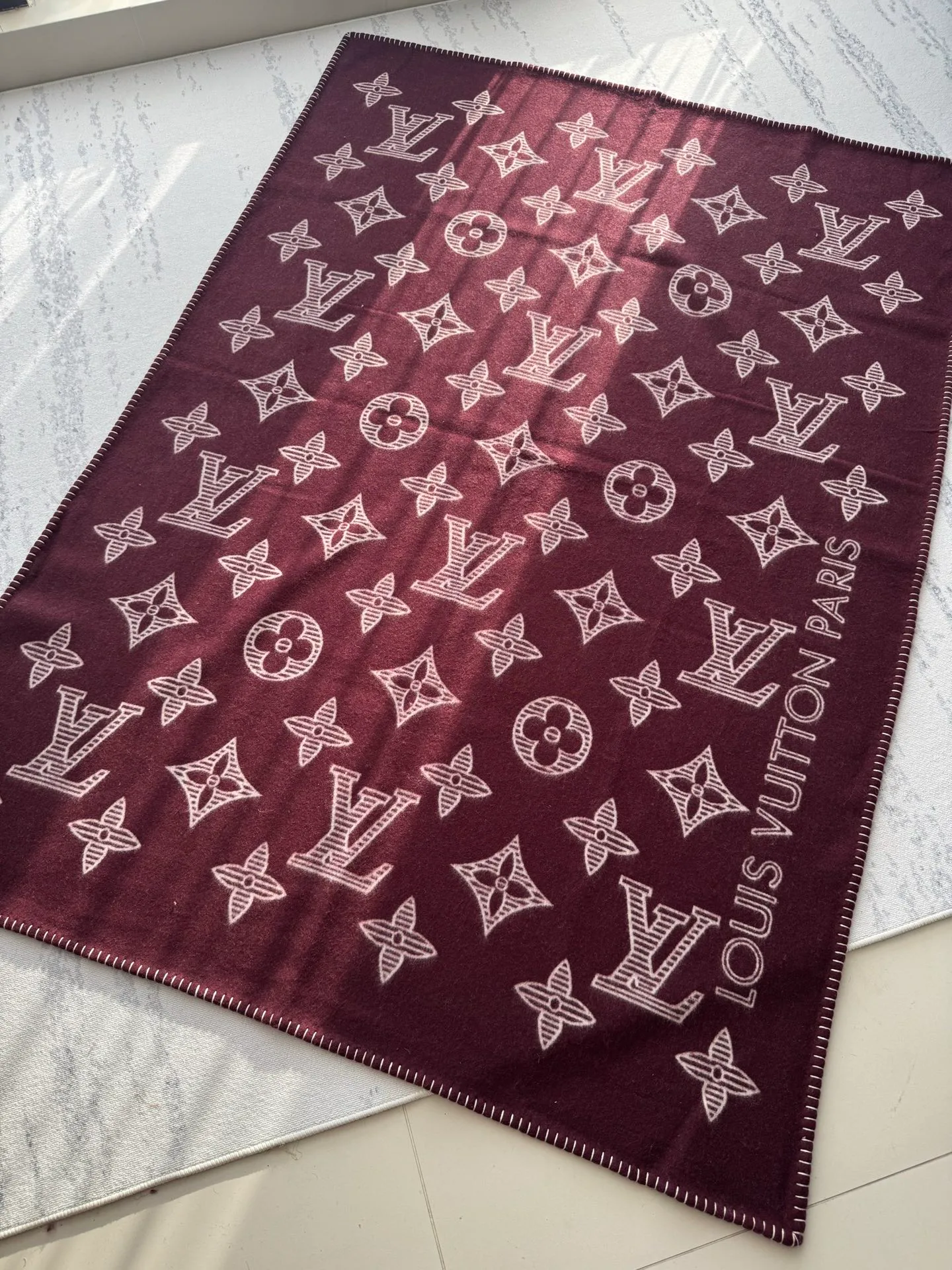 Textiles LOUIS VUITTON 18361609