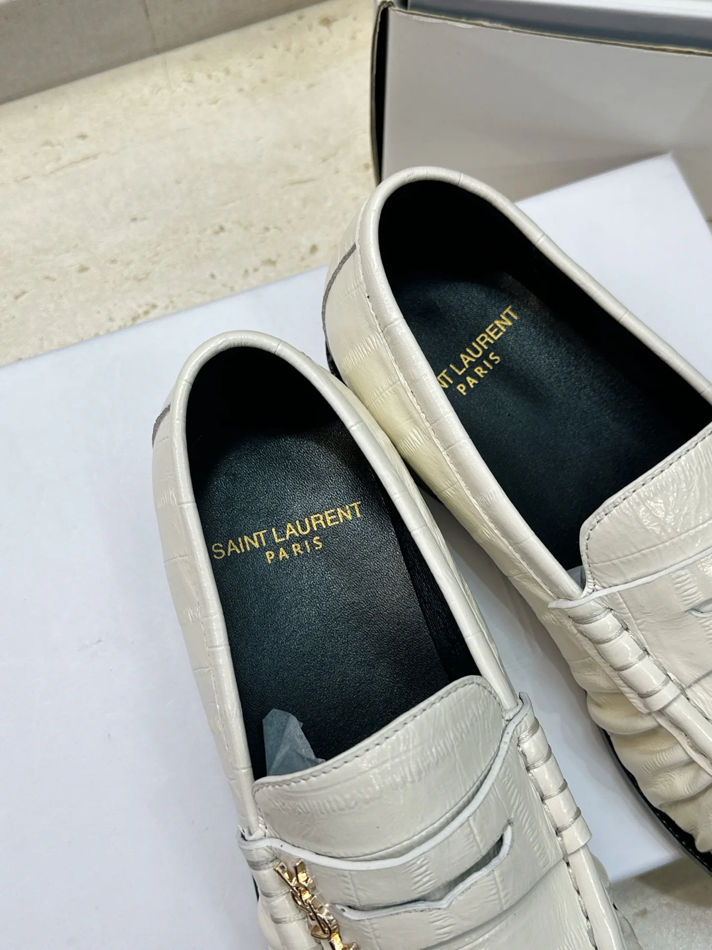 Women's Loafers And Moccasins SAINT LAURENT 18007077