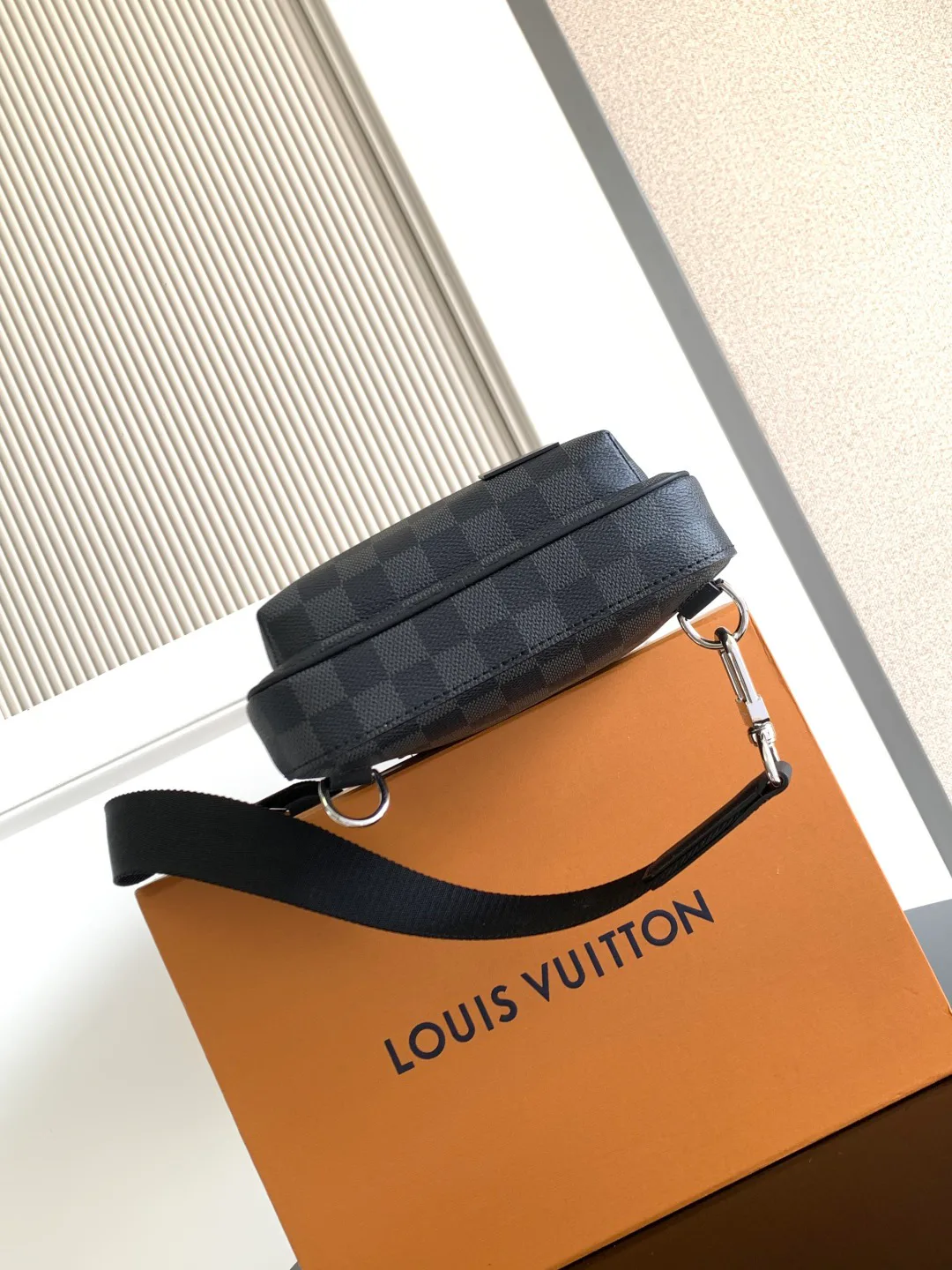 Women's Shoulder Bags LOUIS VUITTON 17893158