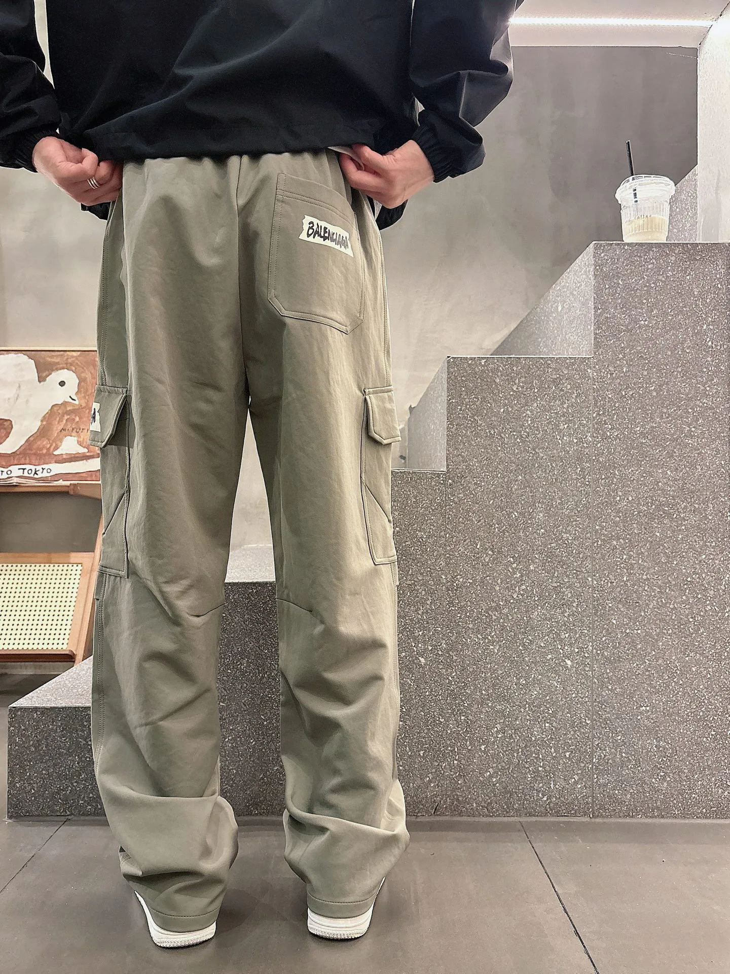Men's Trousers BALENCIAGA 18340446
