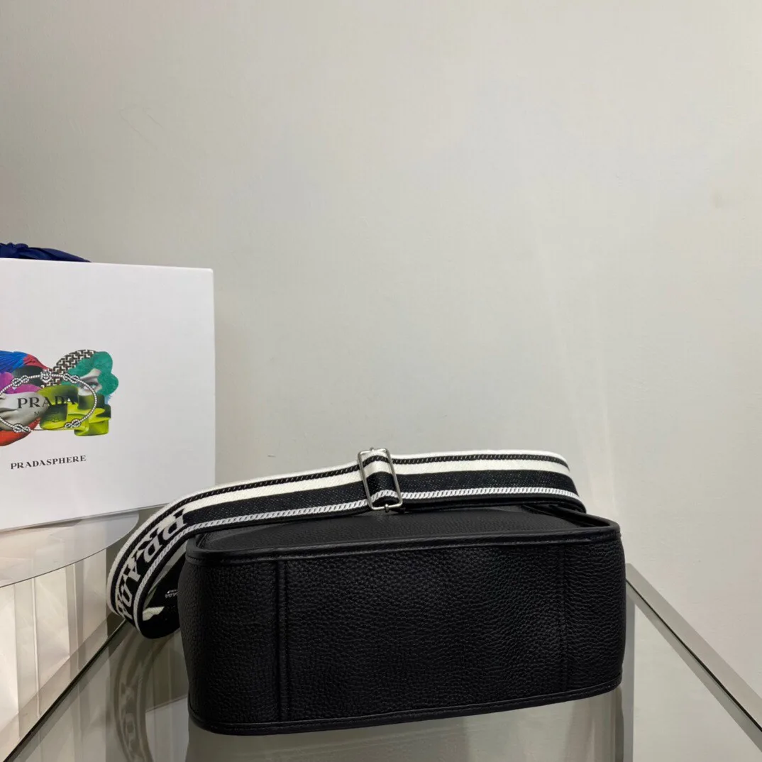 Women's Shoulder Bags PRADA 18323070