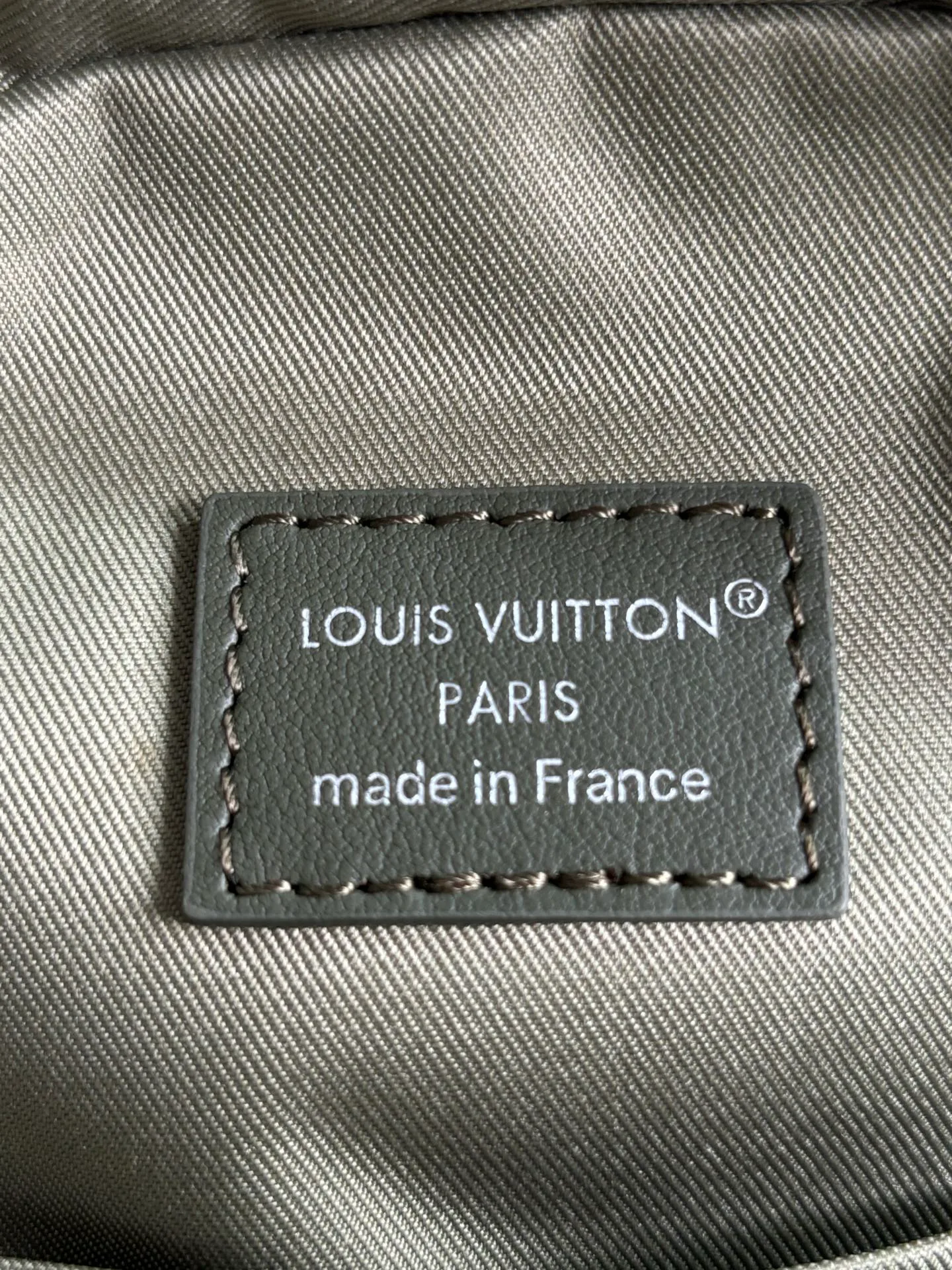 Women's Shoulder Bags LOUIS VUITTON 17695250