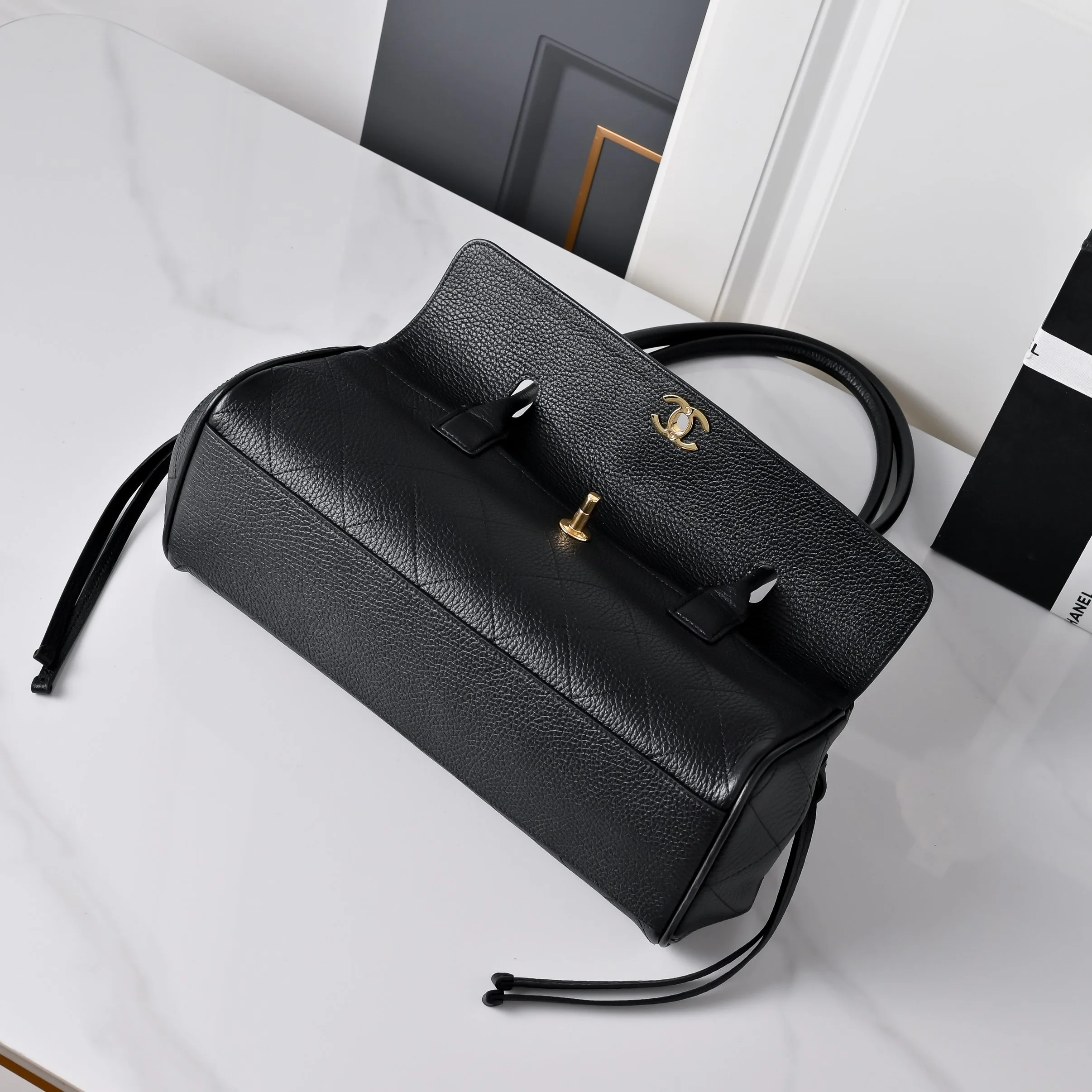 Women's Classic Handbags CHANEL 18147805