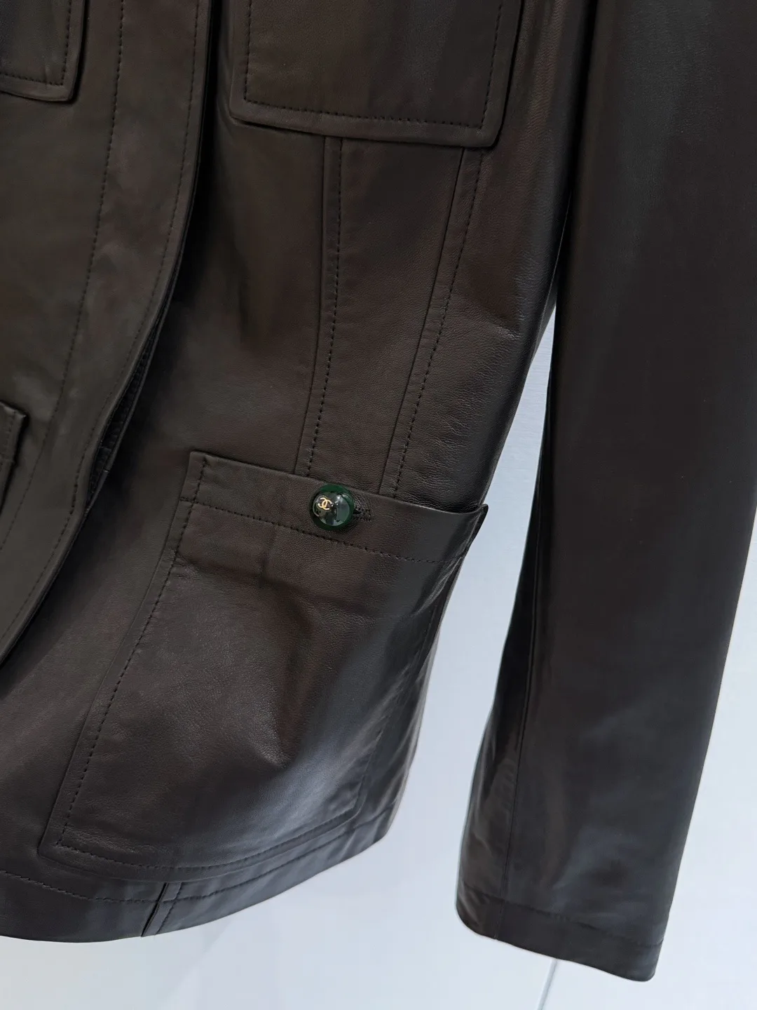 Women's Leather Jackets And Sheepskin Coats CHANEL 18374103
