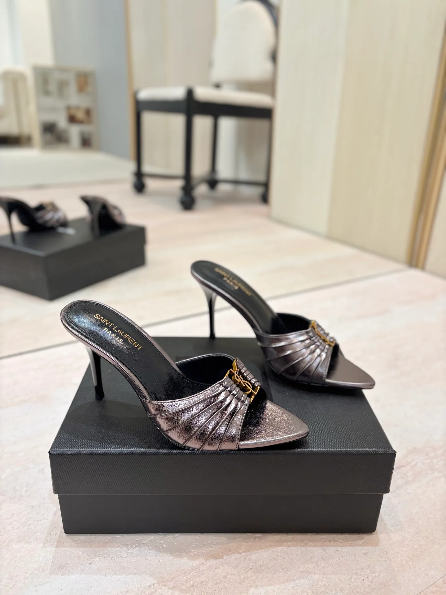 Women's Mules And Clogs SAINT LAURENT 17476056