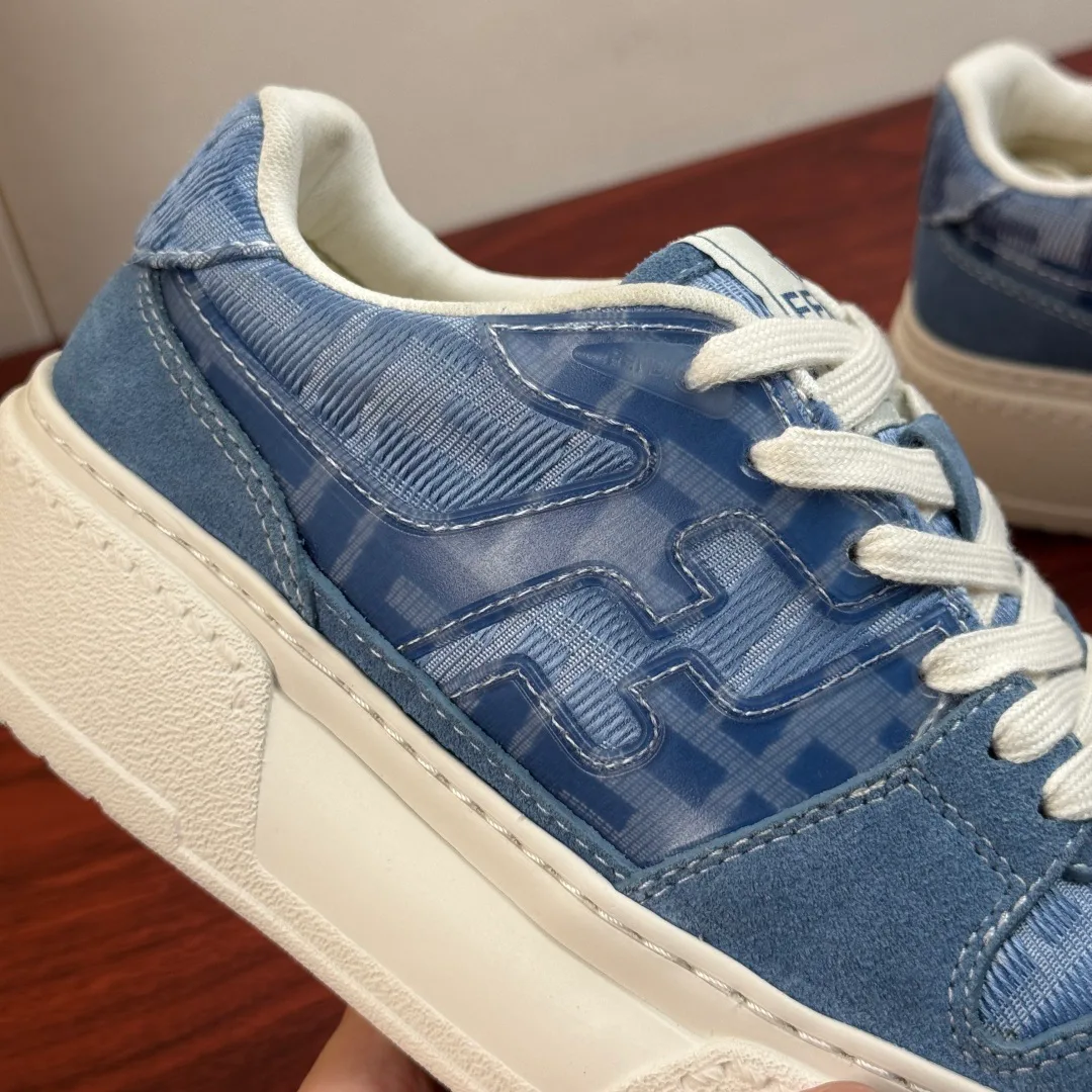 Women's Sneakers FENDI 18119031