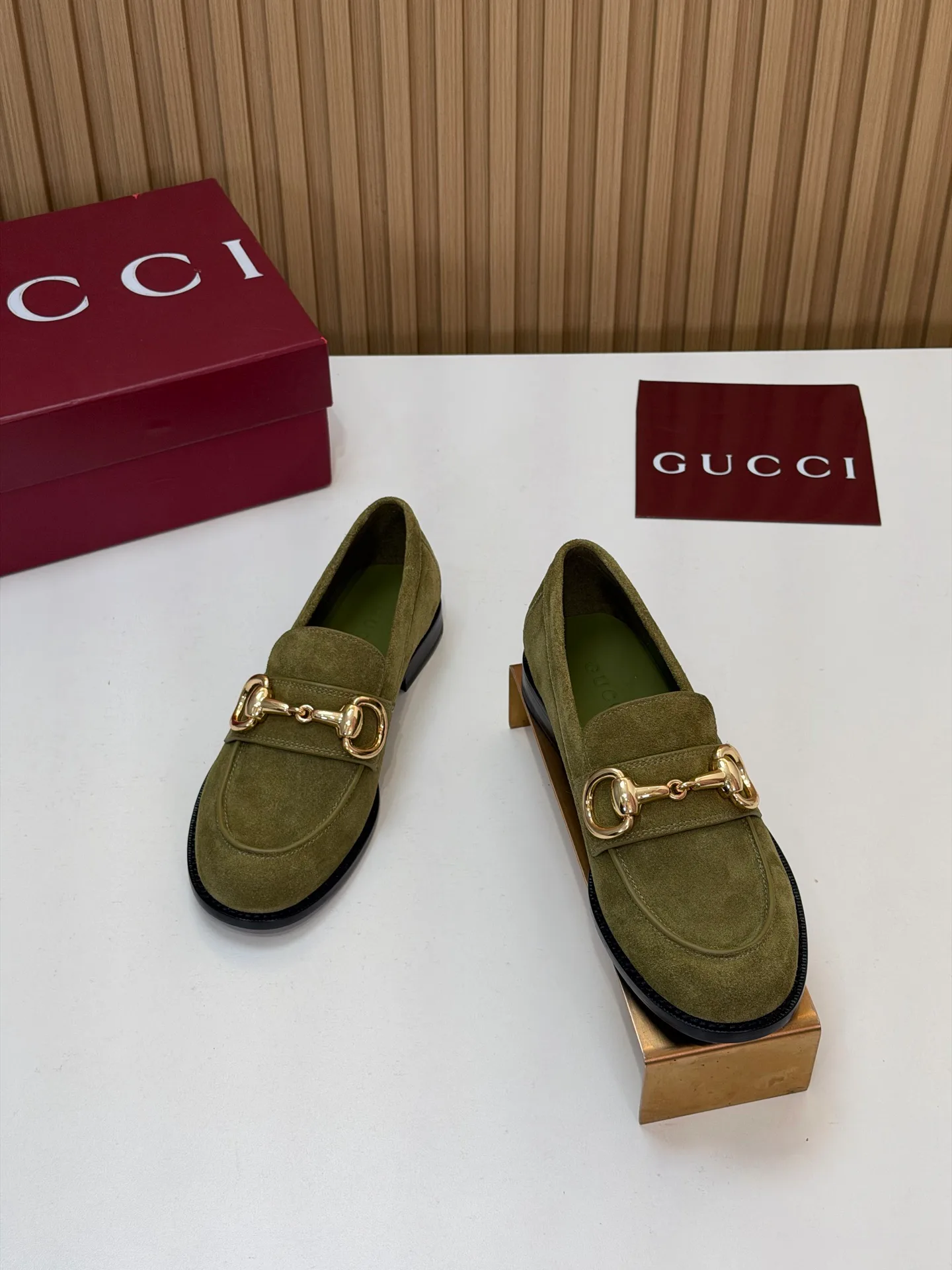 Women's Loafers And Moccasins GUCCI 18152956