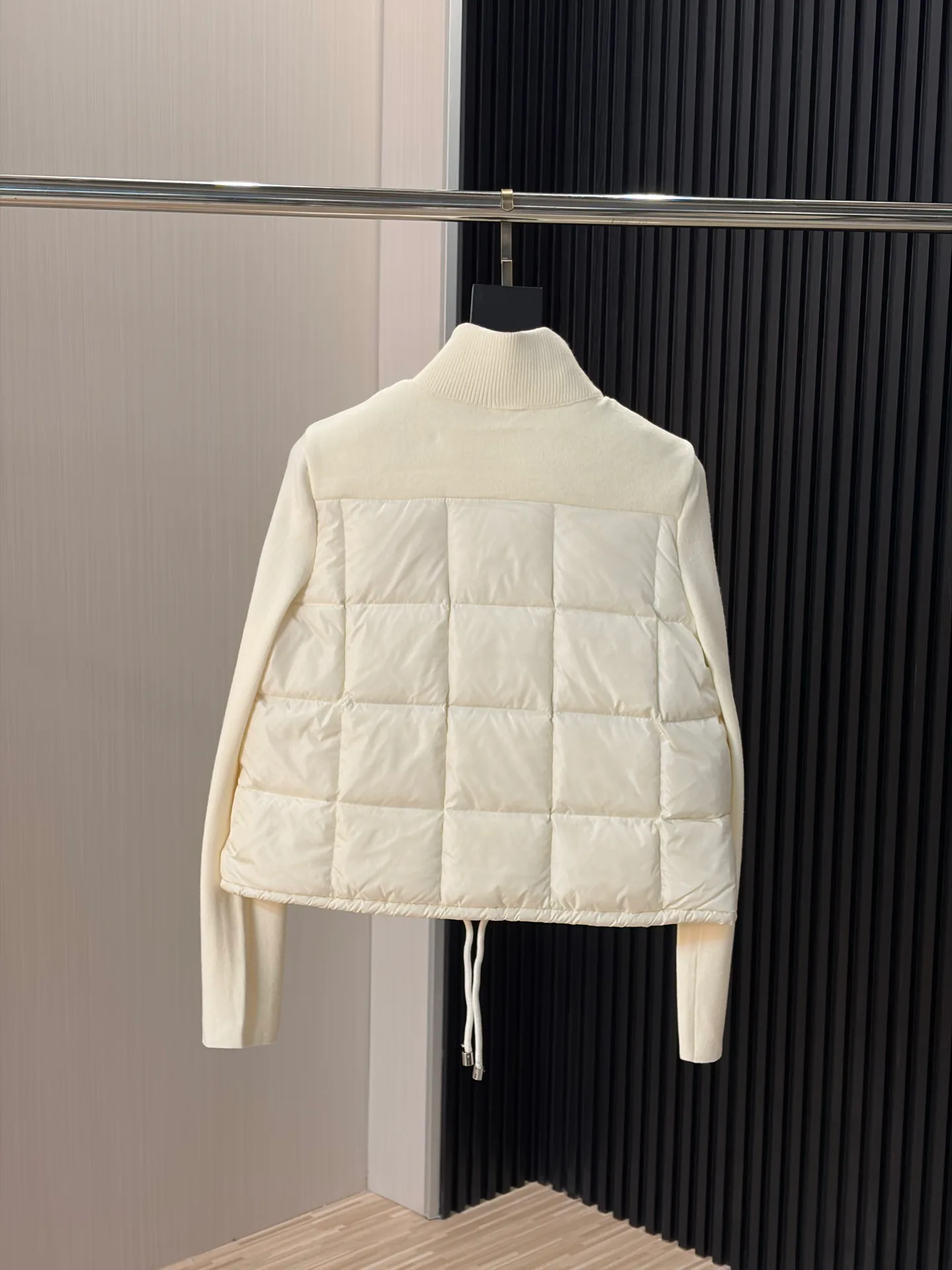 Куртки И Пуховики Мужские Moncler 18634491