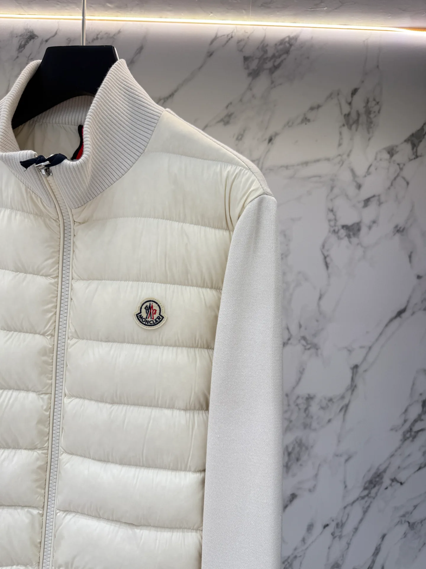 Men's Jackets And Down Jackets MONCLER 18480843