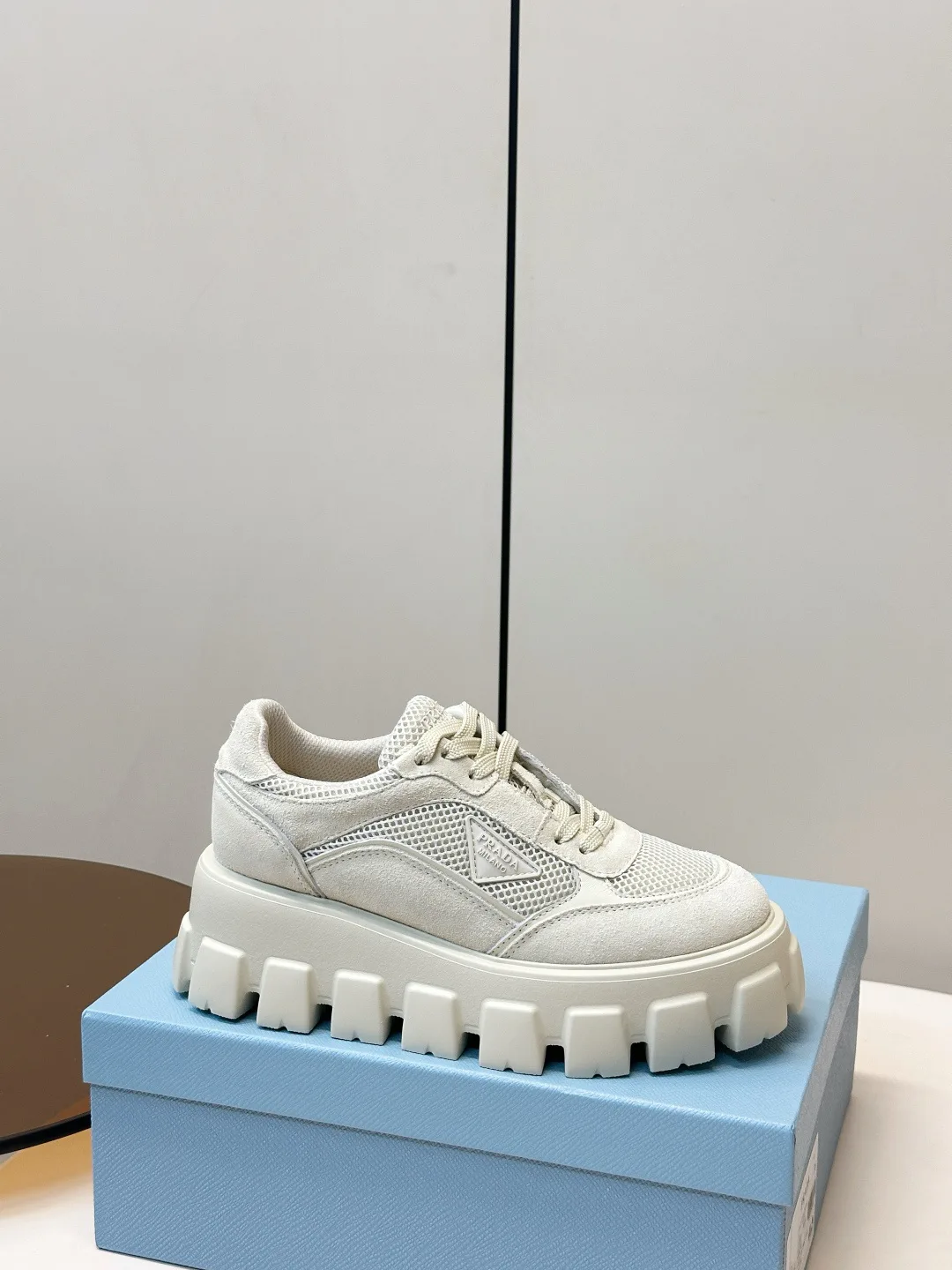 Women's Sneakers PRADA 18133087