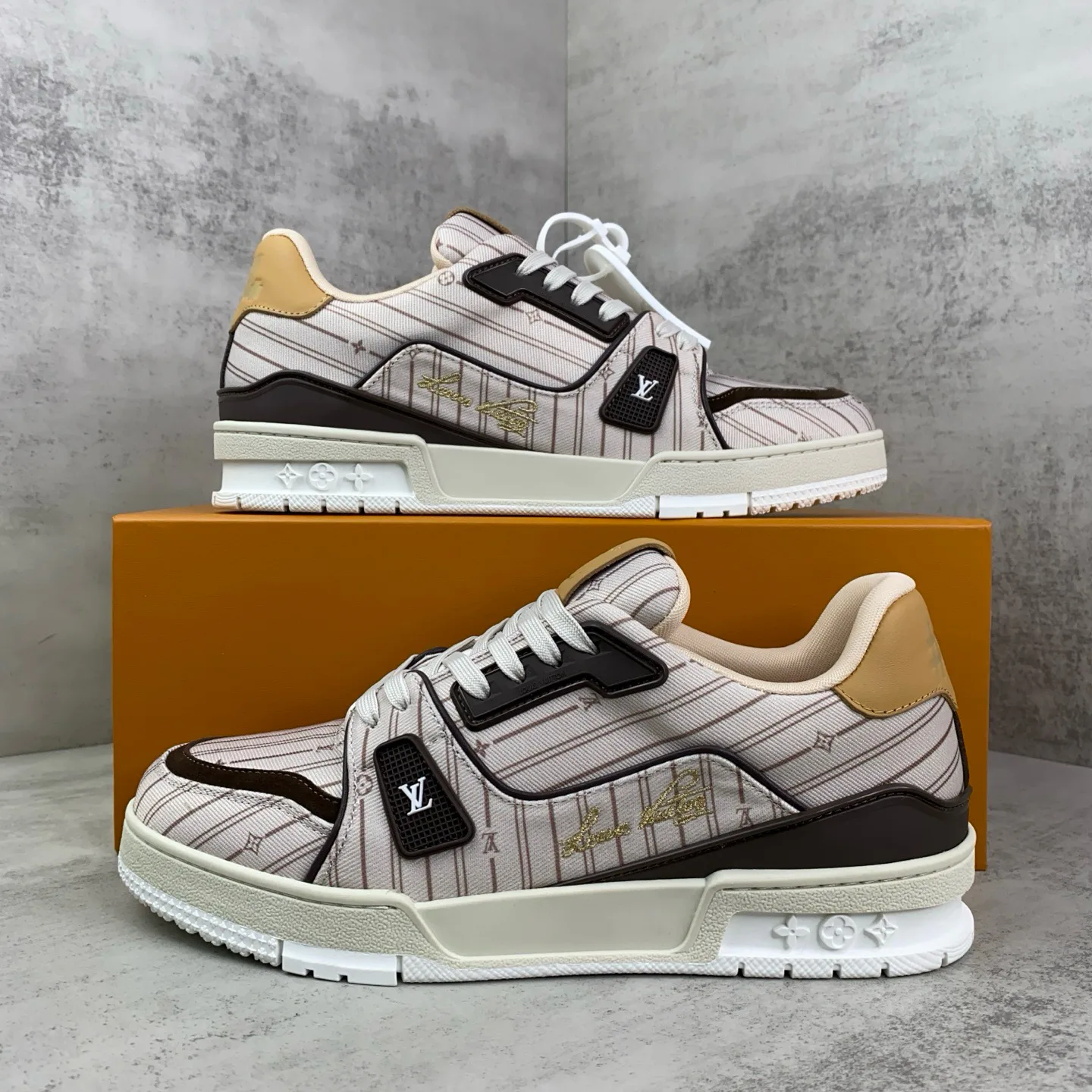 Women's Sneakers LOUIS VUITTON 17961746
