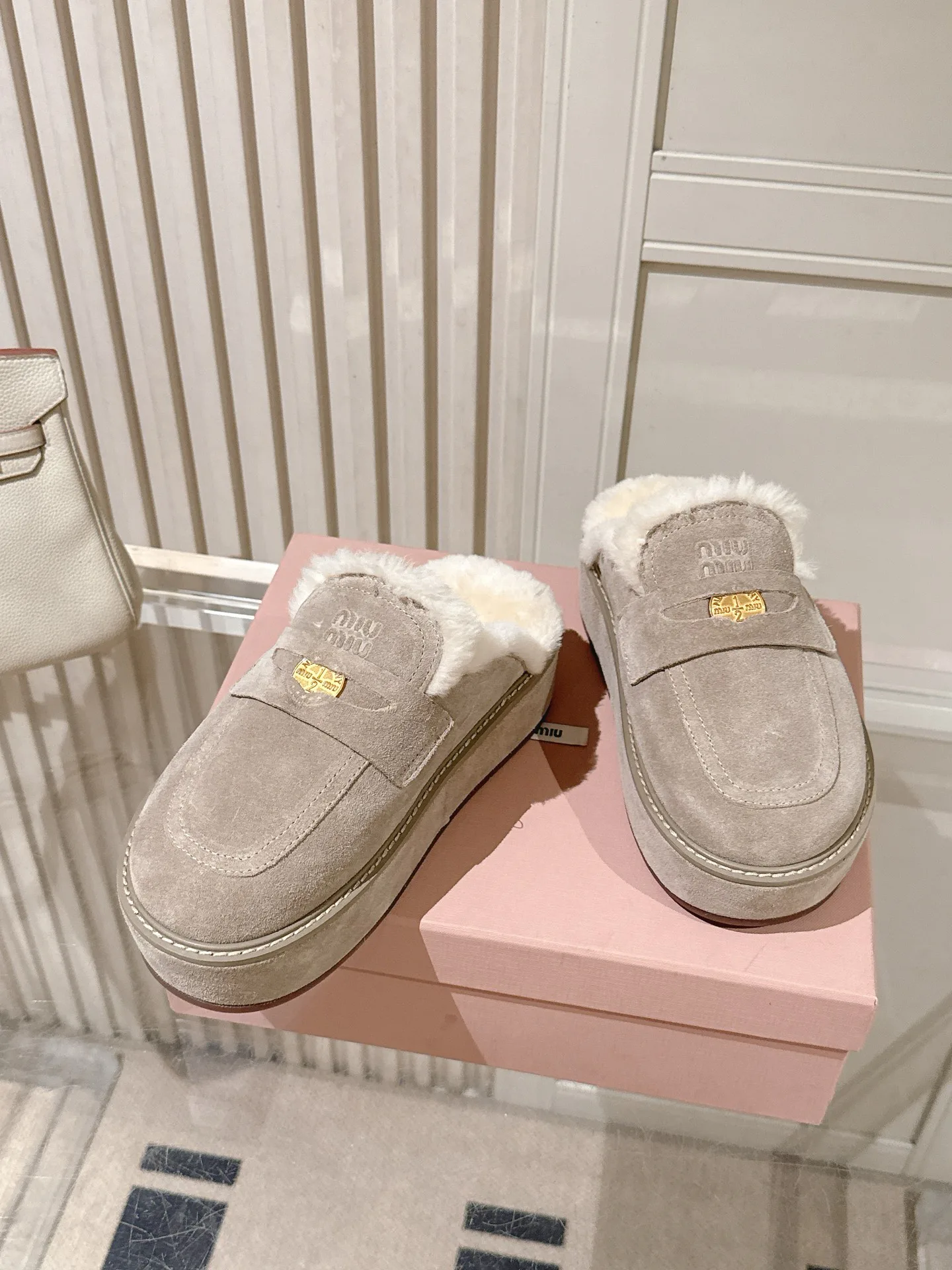 Women's Mules And Clogs MIU MIU 17892587