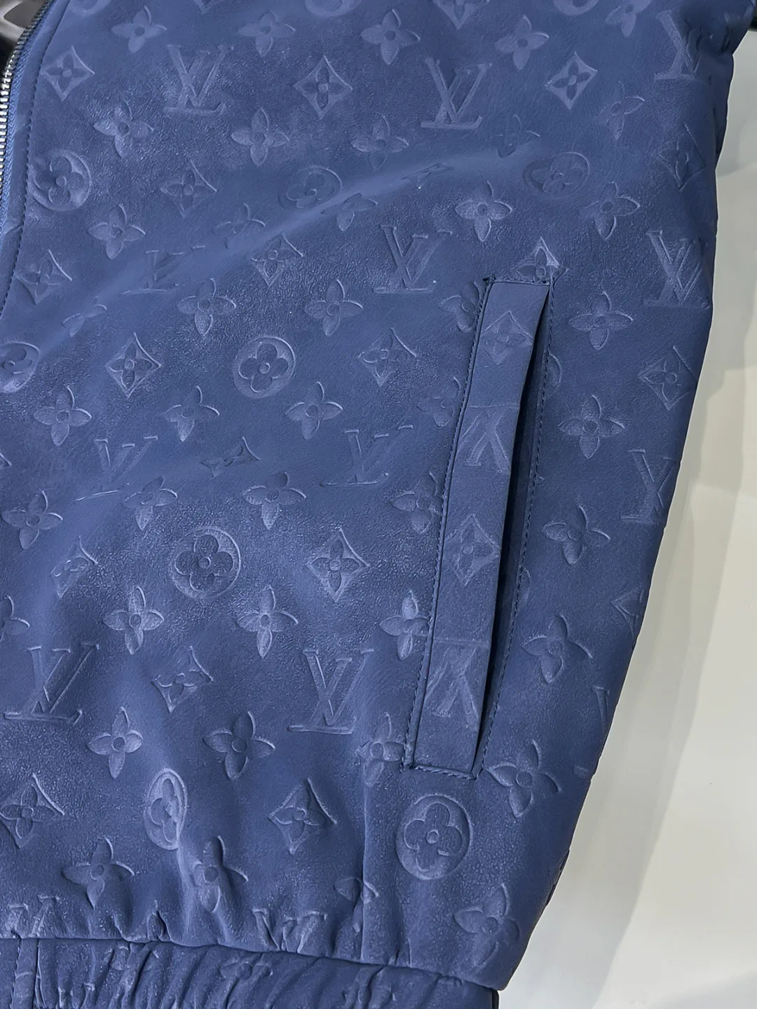 Men's Jackets And Down Jackets LOUIS VUITTON 18499110