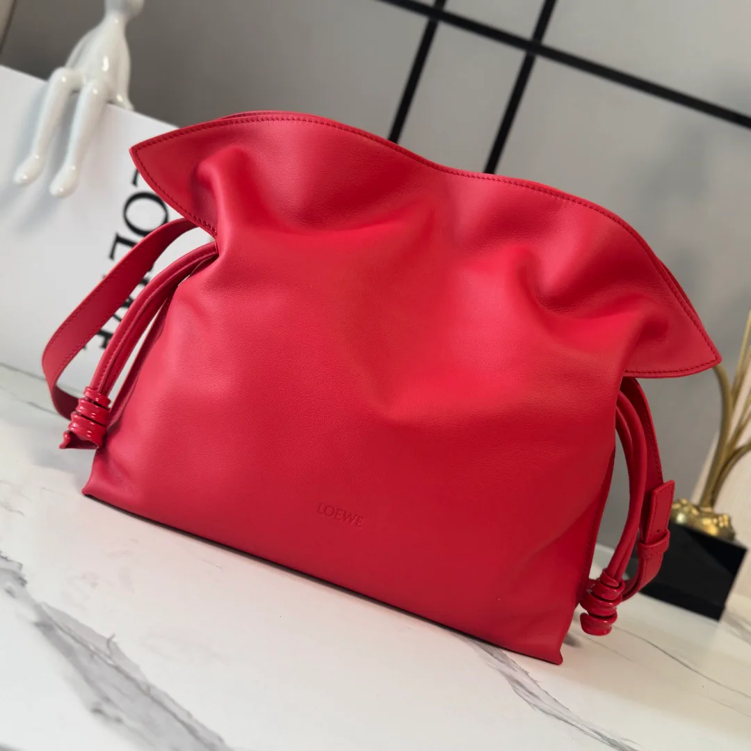 Women's Classic Handbags LOEWE 17937939