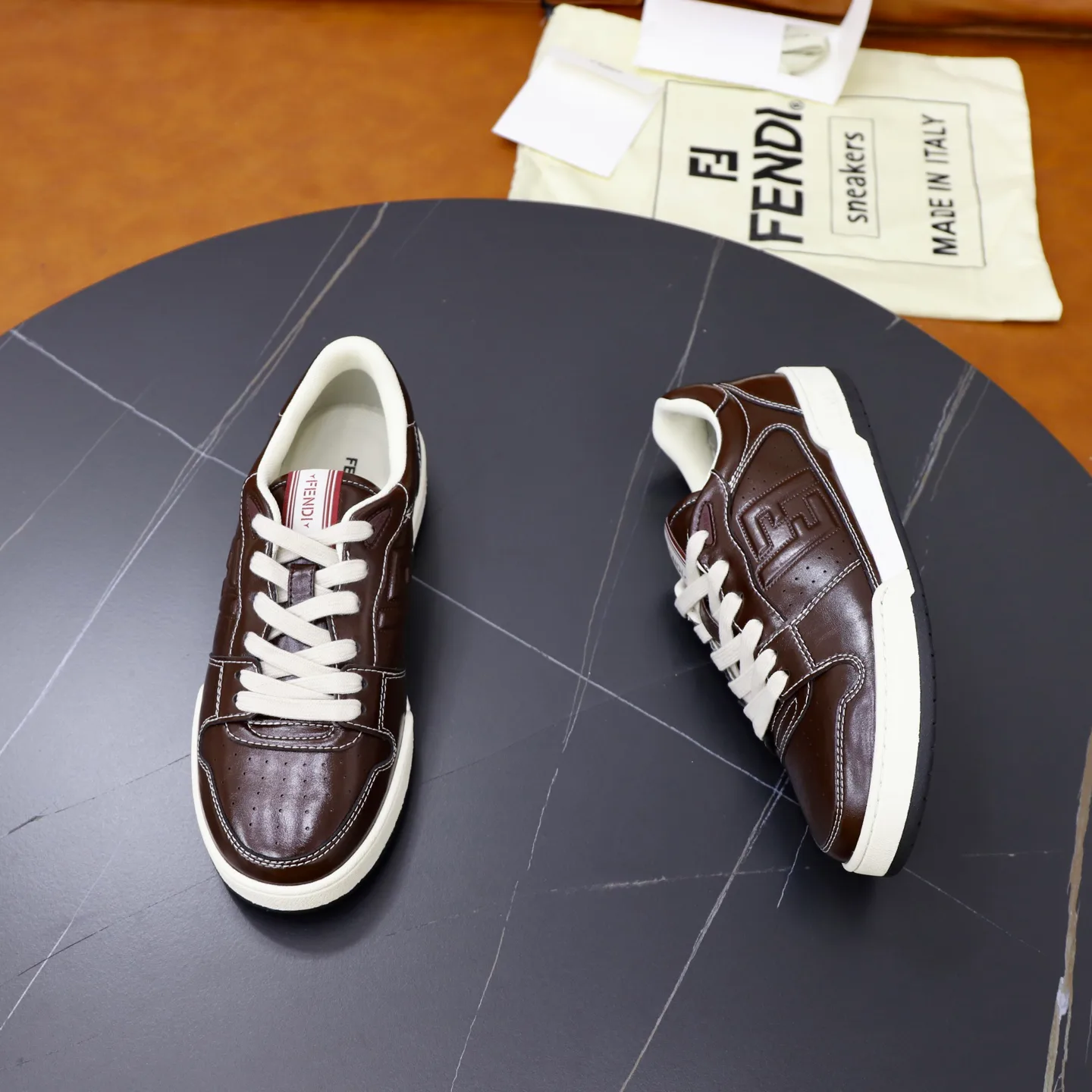 Women's Sneakers FENDI 18516272