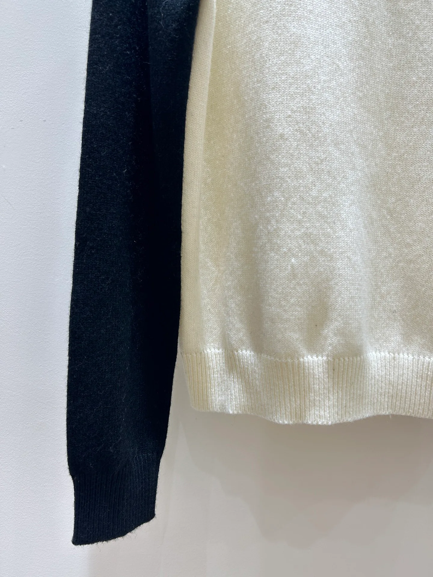 Women's Jumpers And Sweaters CHANEL 18096619