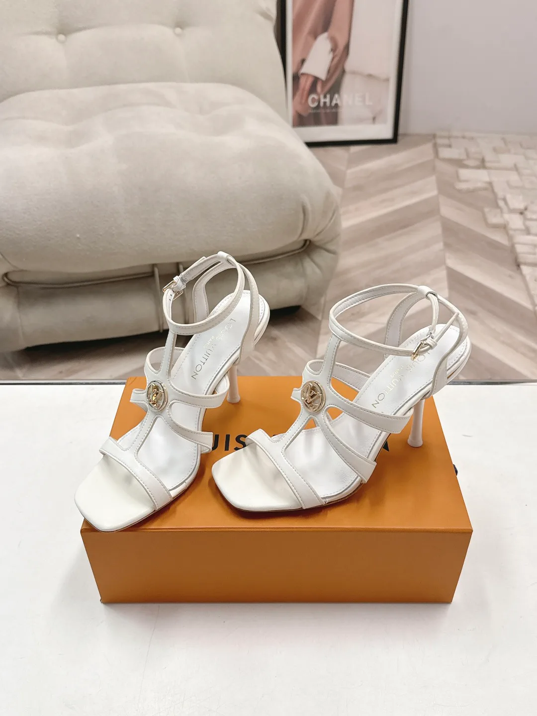 Women's Open-Toe Sandals LOUIS VUITTON 17578102