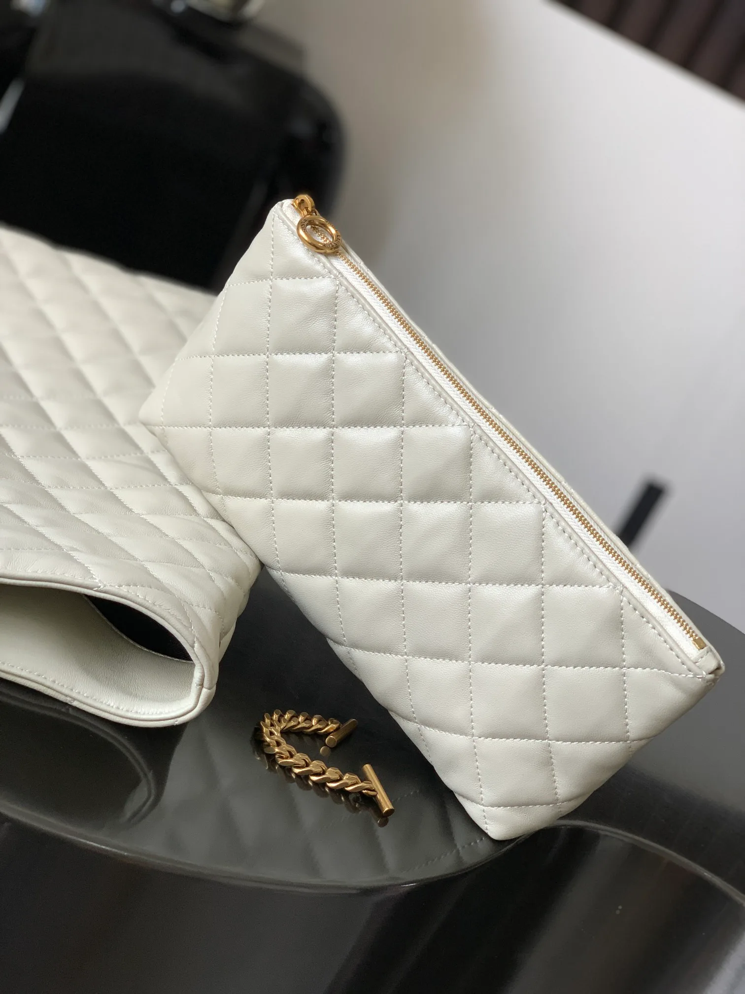 Women's Classic Handbags SAINT LAURENT 17698319