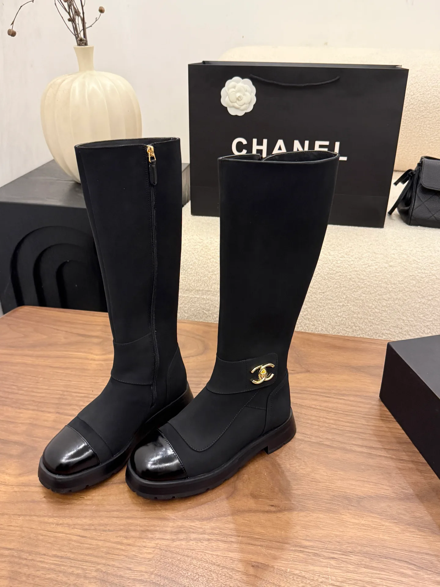 Women's Boots CHANEL 18323364