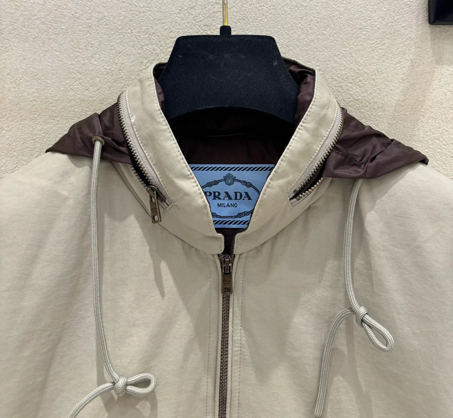 Women's Jackets And Down Jackets PRADA 18374109