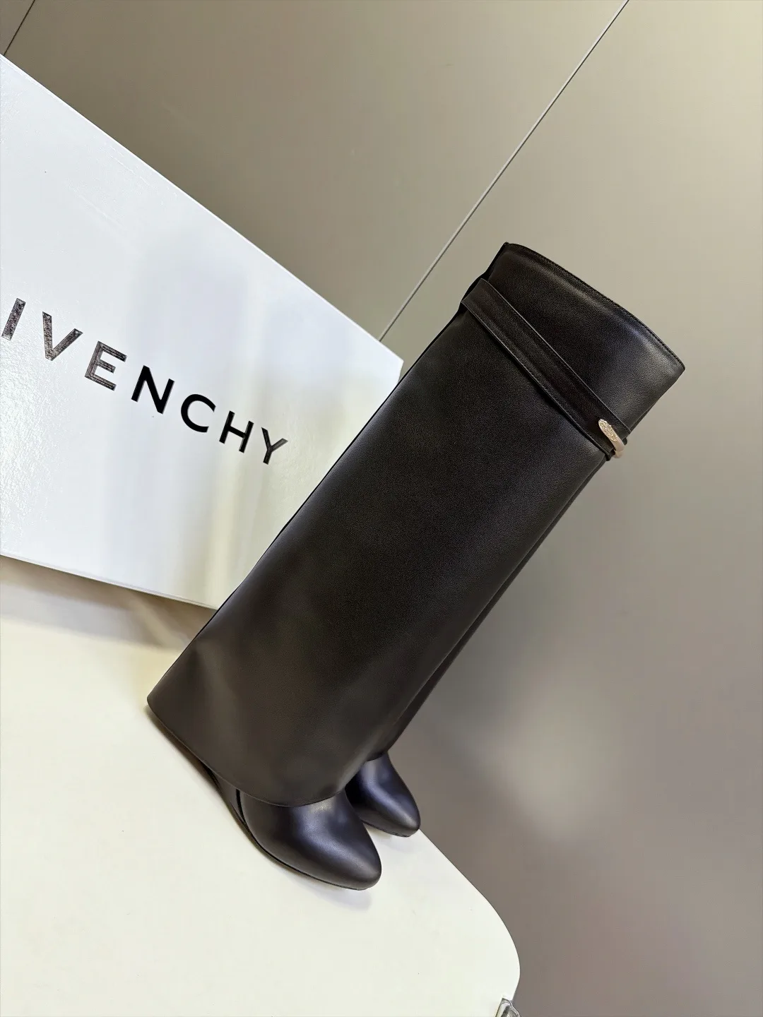 Women's Boots GIVENCHY 18477291