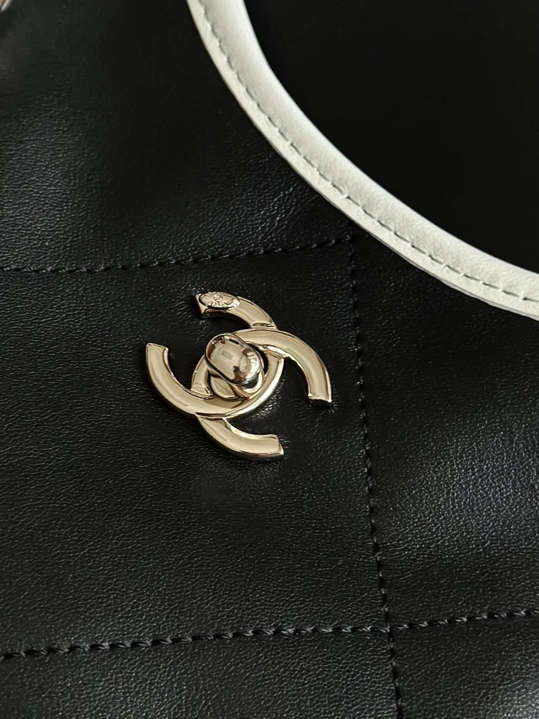 Women's Classic Handbags CHANEL 17525952