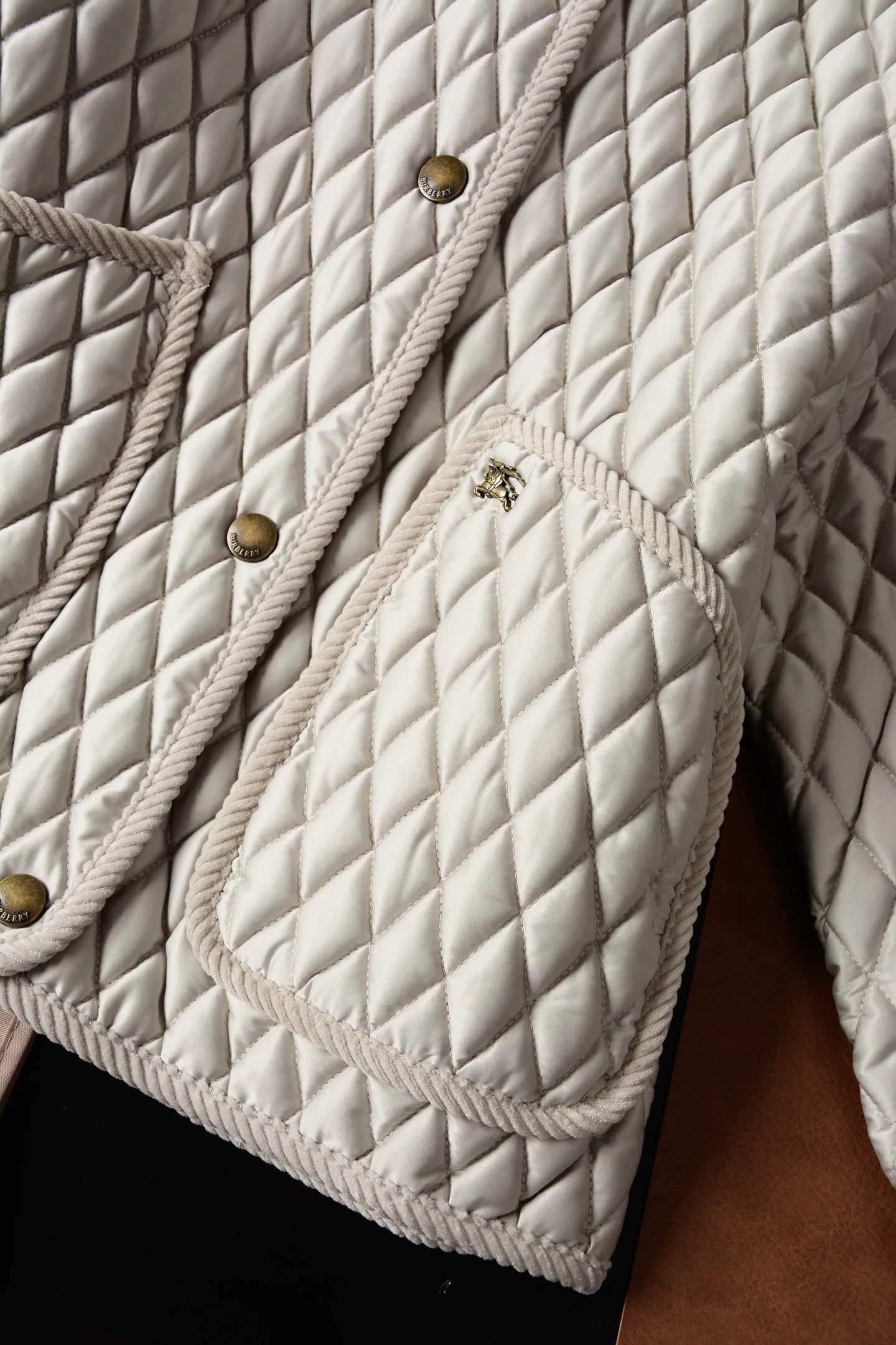Women's Jackets And Down Jackets BURBERRY 17908969