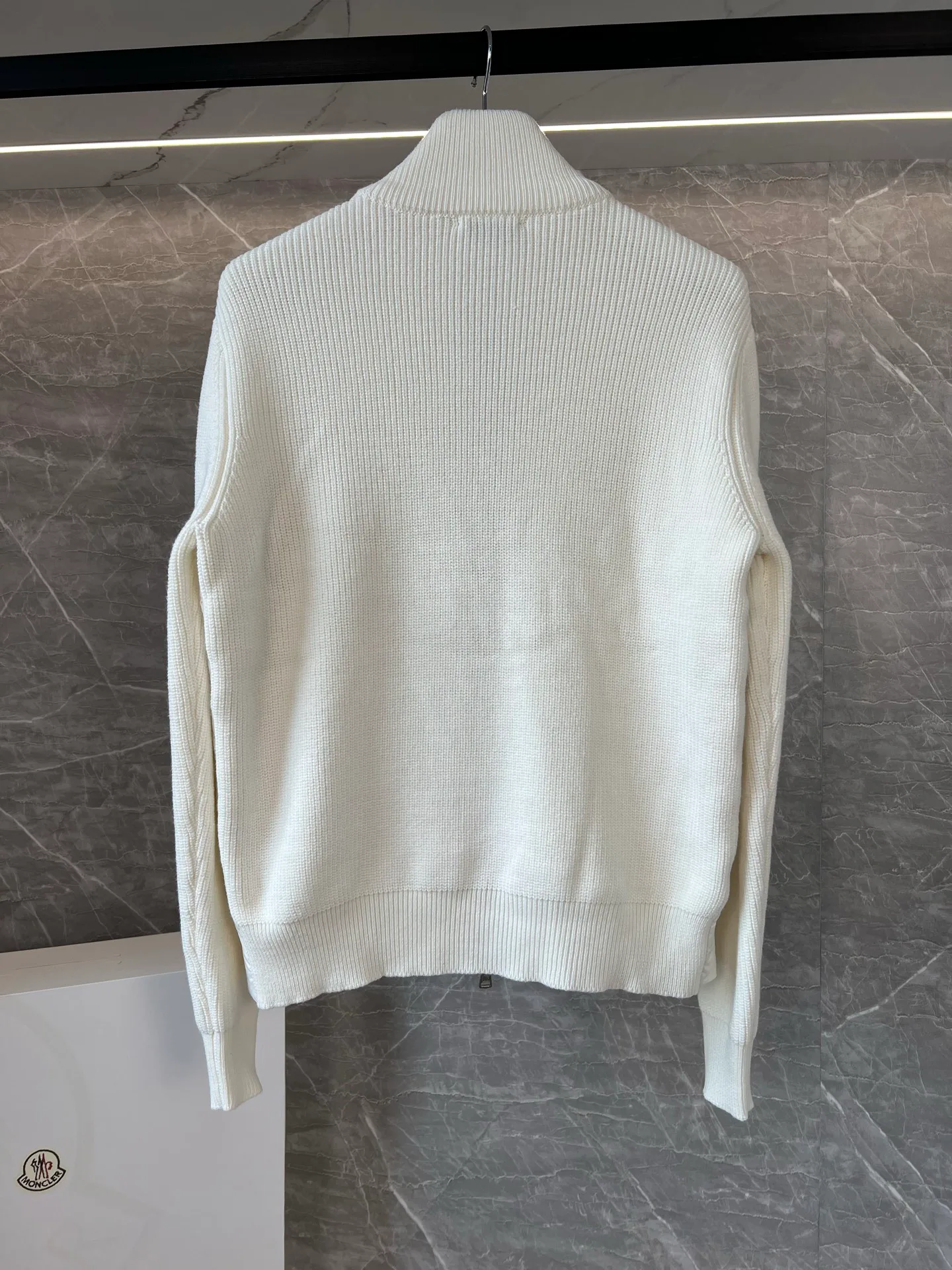Куртки И Пуховики Женские Moncler 18599797