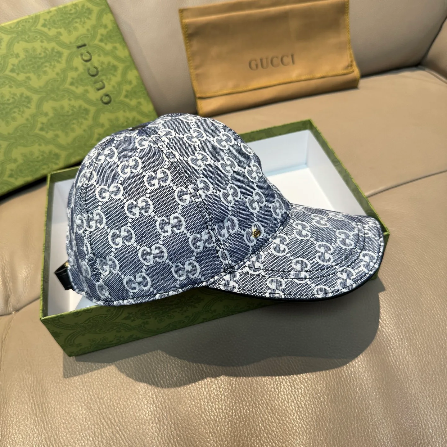 Hats GUCCI 18105207