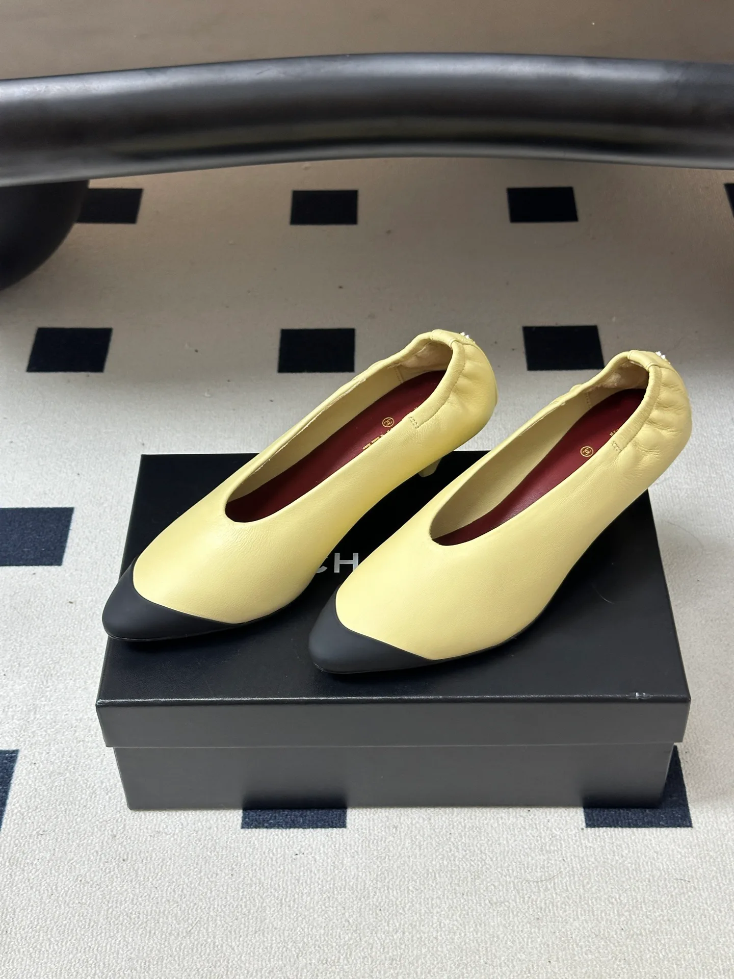 Women's Heels CHANEL 18049190