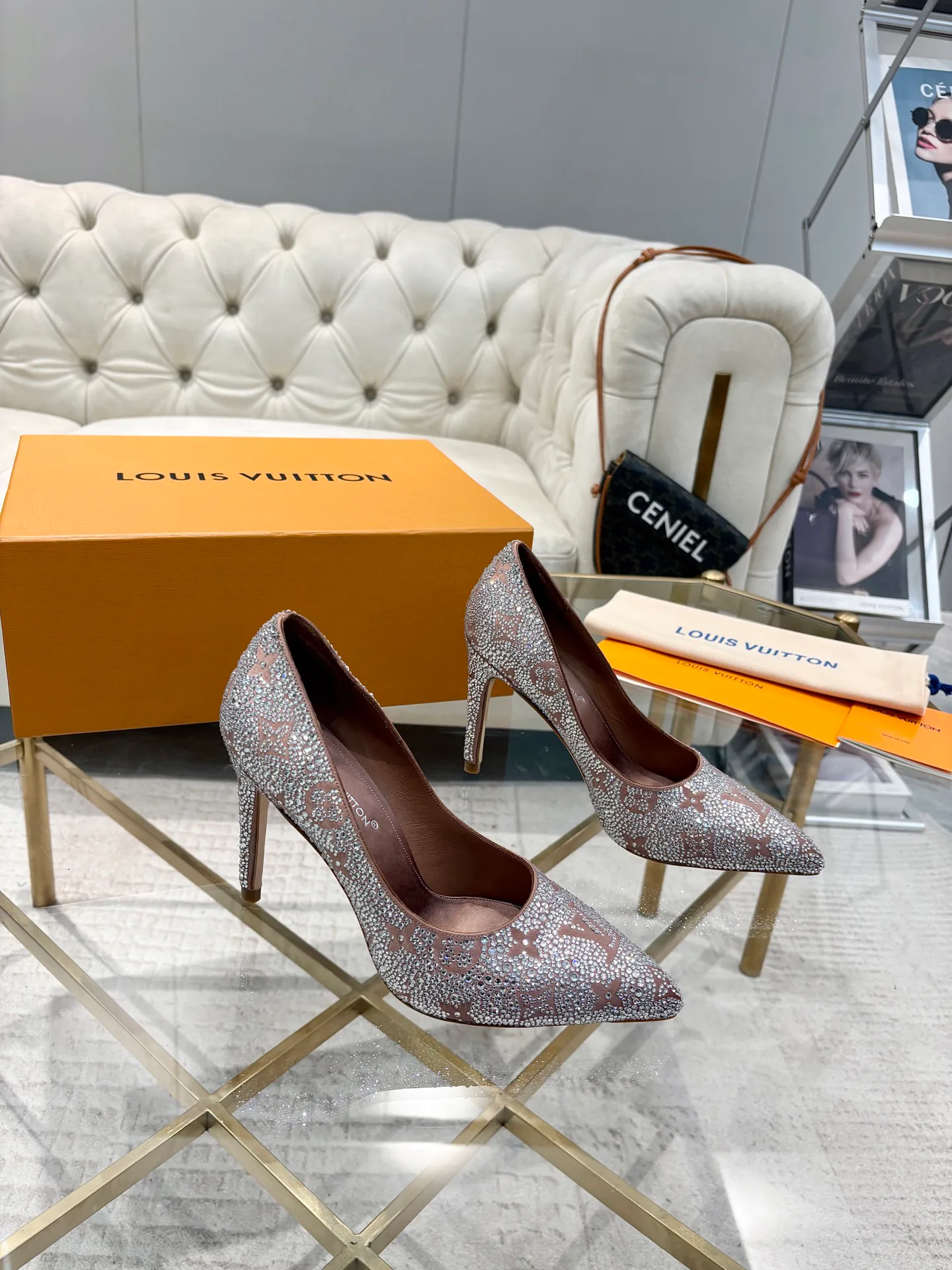 Women's Heels LOUIS VUITTON 18120875