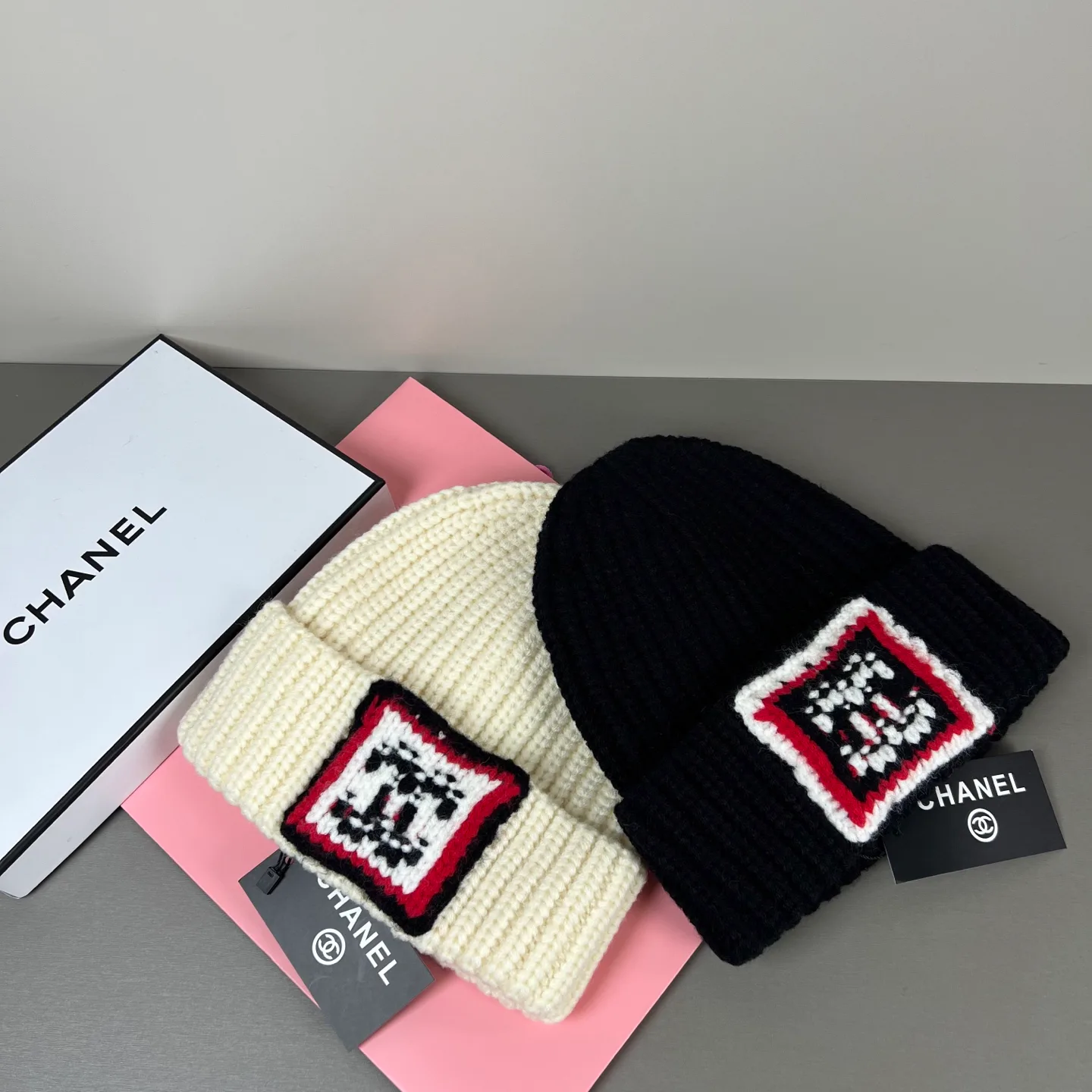 Hats CHANEL 18093228