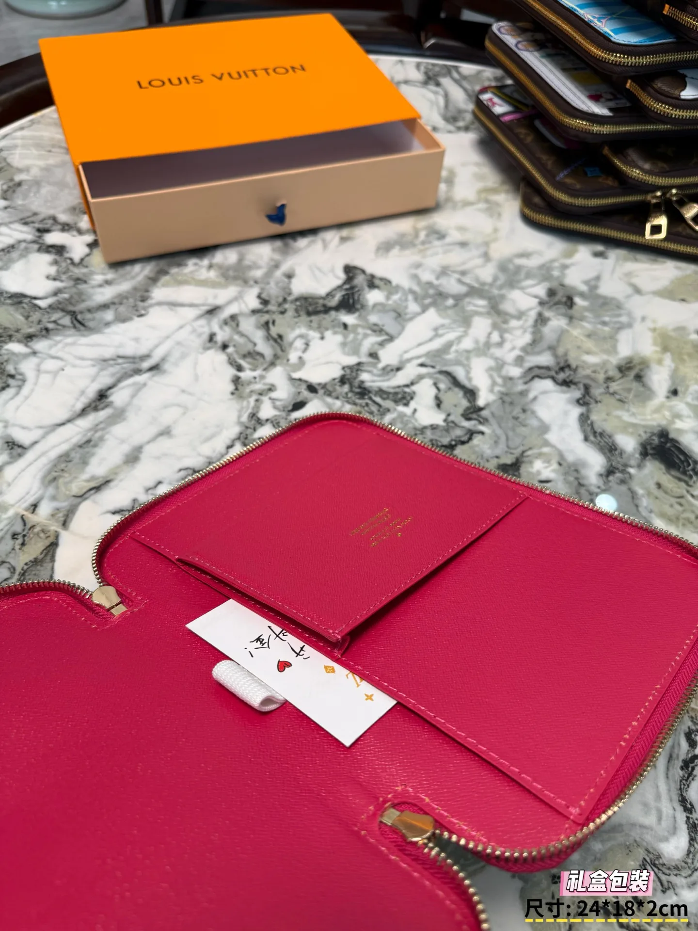Women's Clutches LOUIS VUITTON 18013758