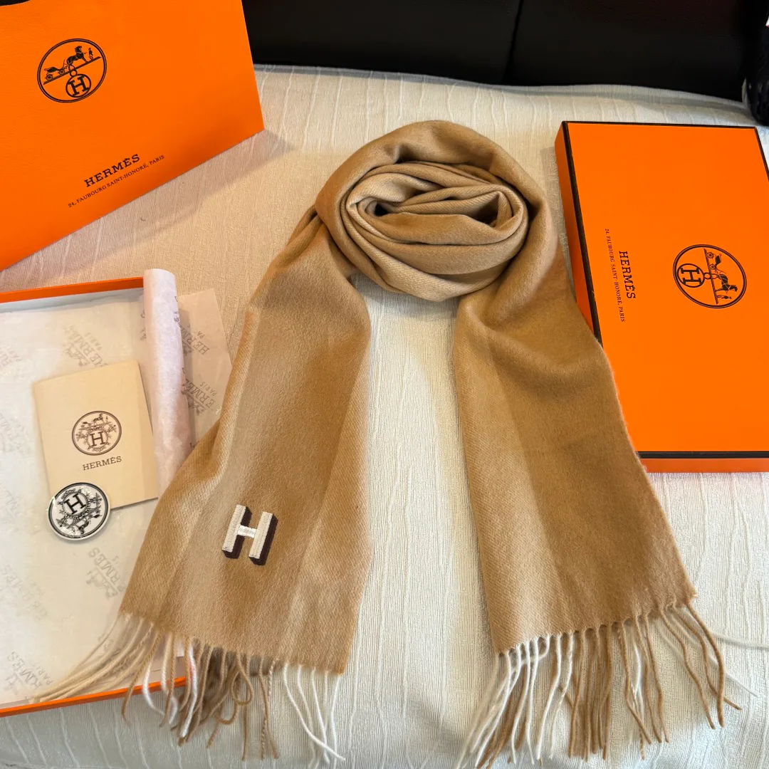 Scarves HERMES 18426937