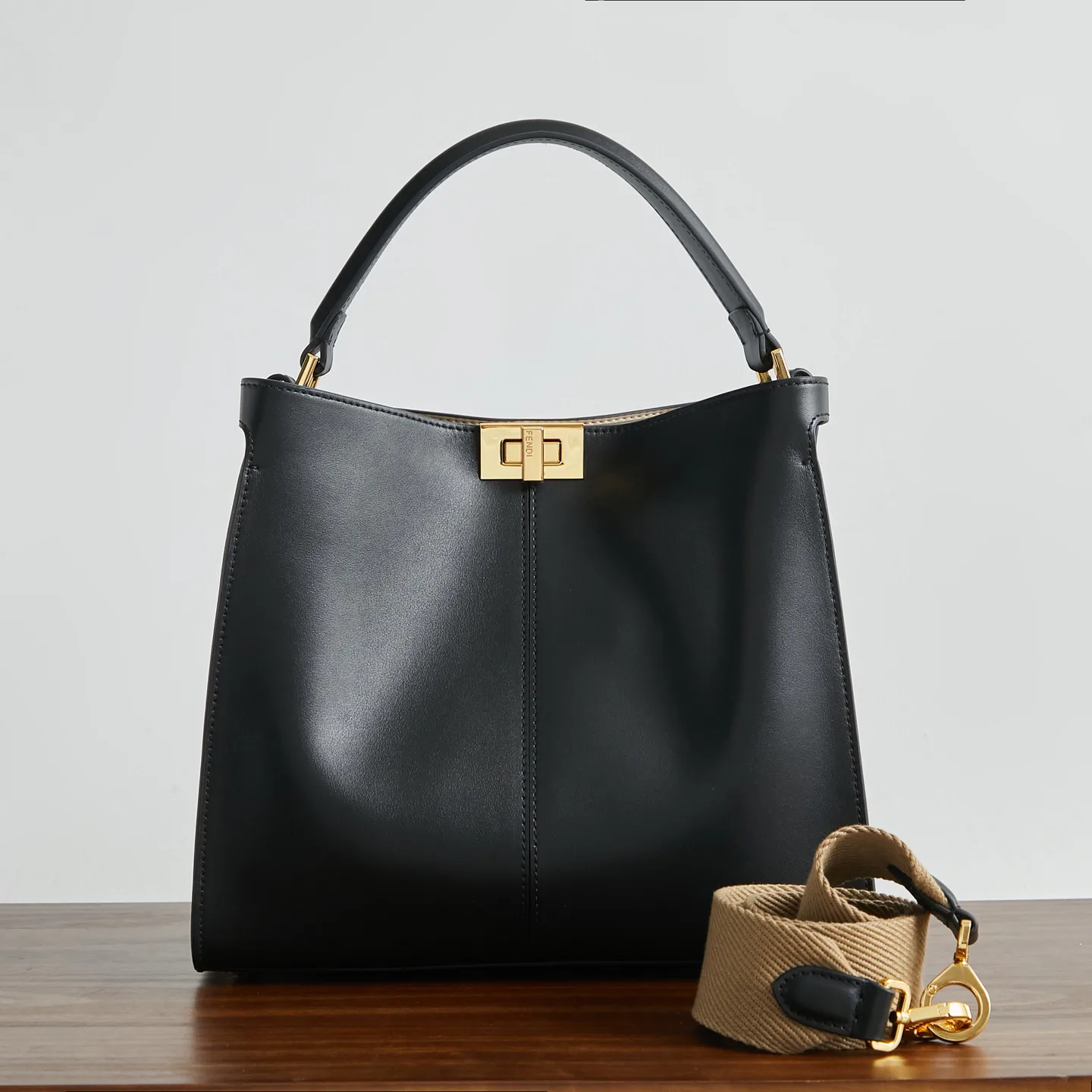 Women's Classic Handbags FENDI 17941561