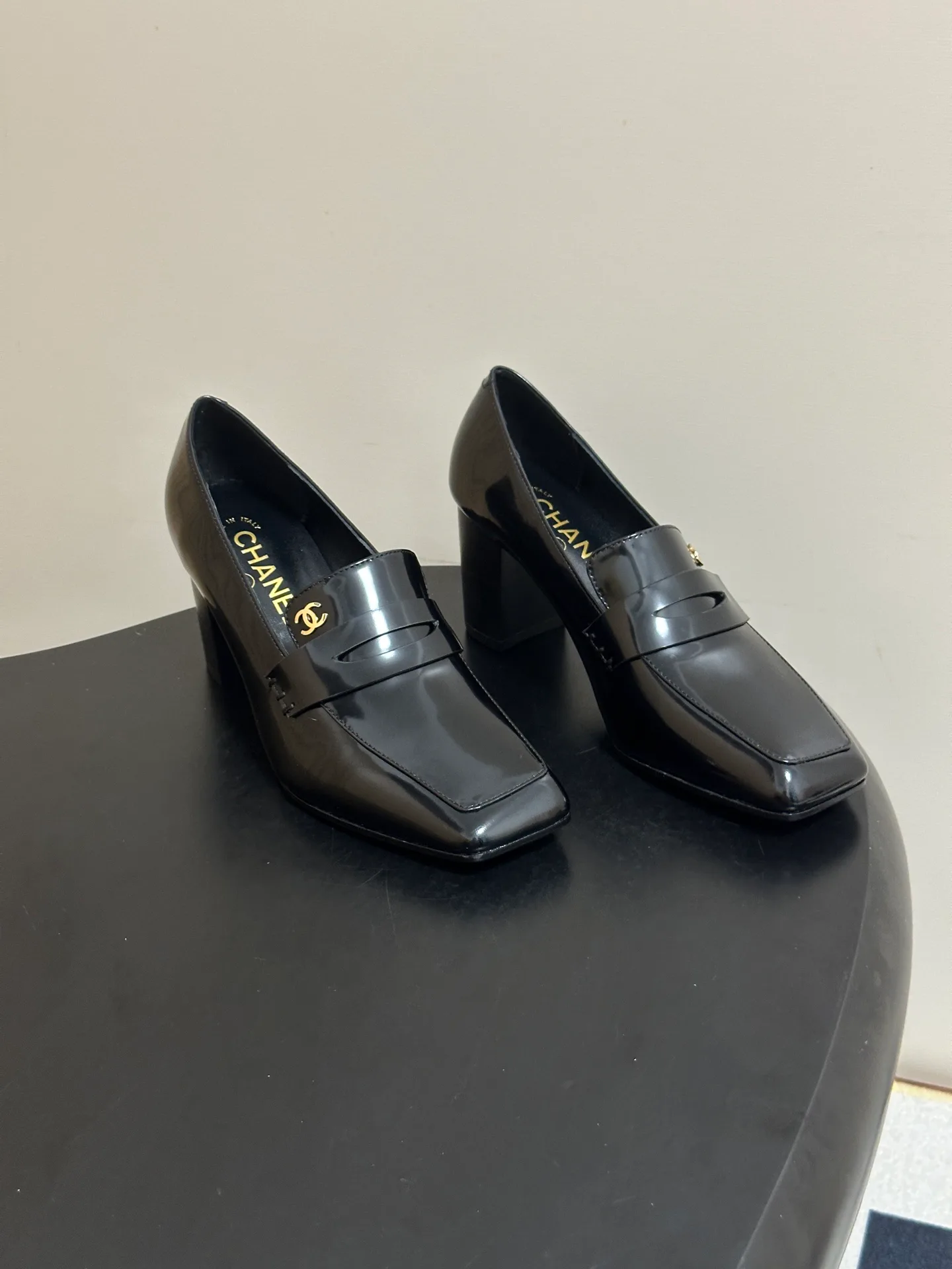 Women's Loafers And Moccasins CHANEL 18049688