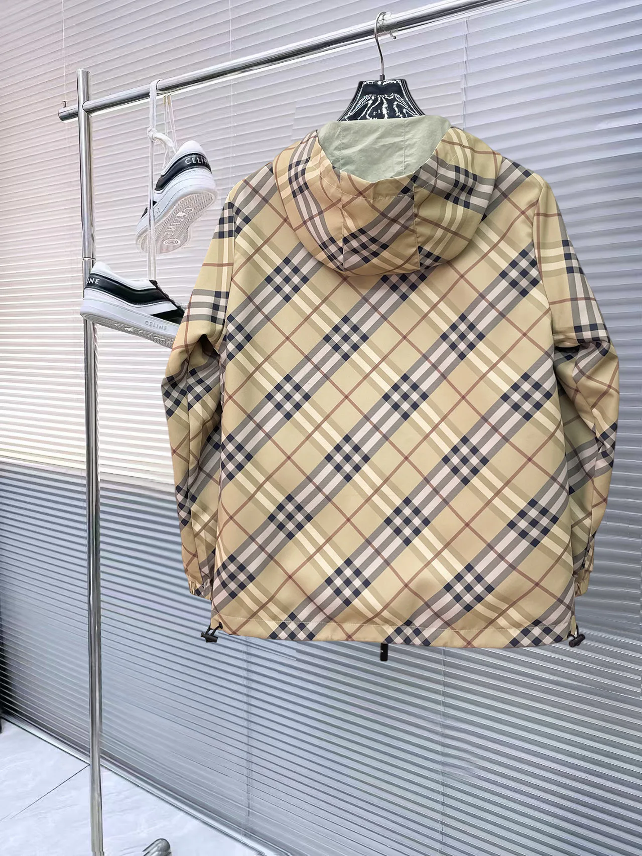 Men's Jackets And Down Jackets BURBERRY 17966724