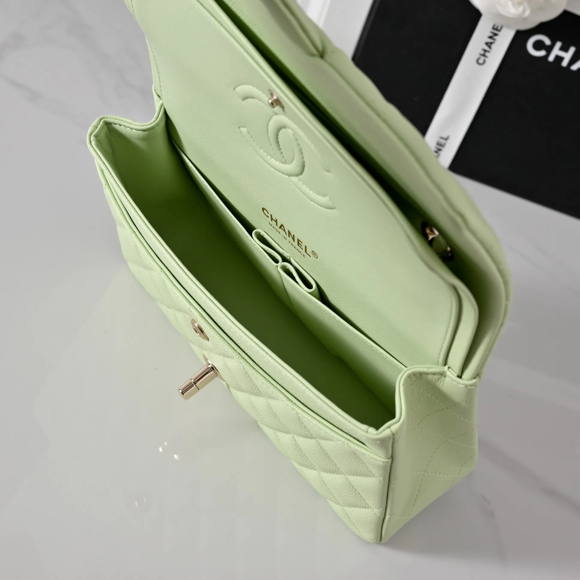 Women's Classic Handbags CHANEL 18147977