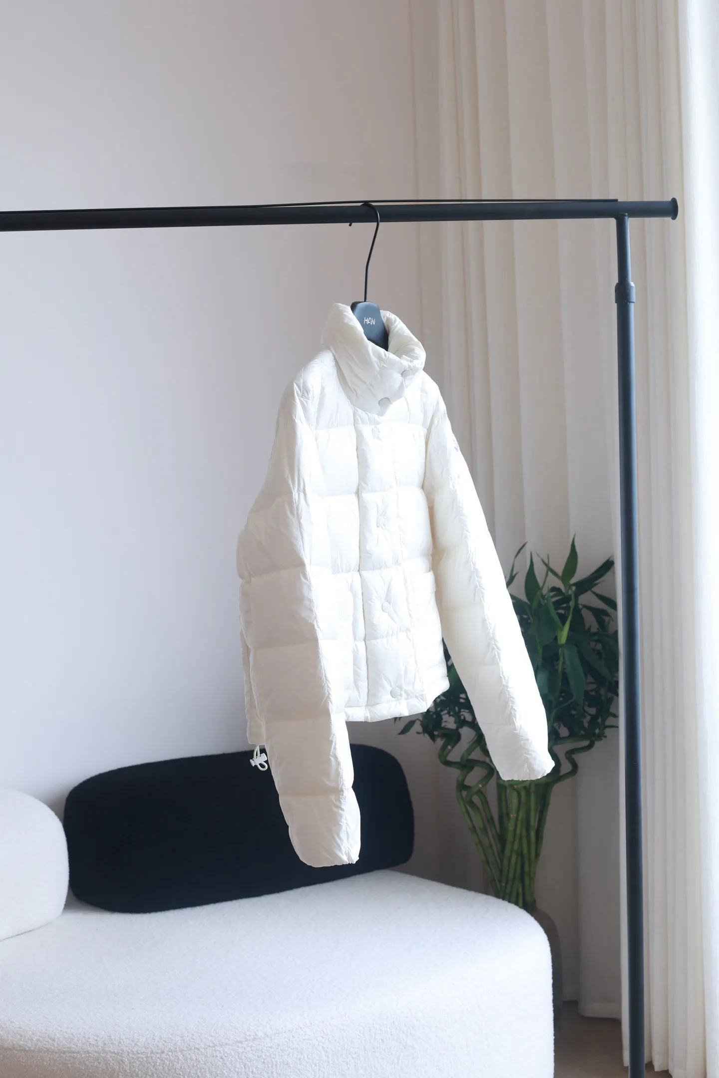 Women's Jackets And Down Jackets MONCLER 18184518