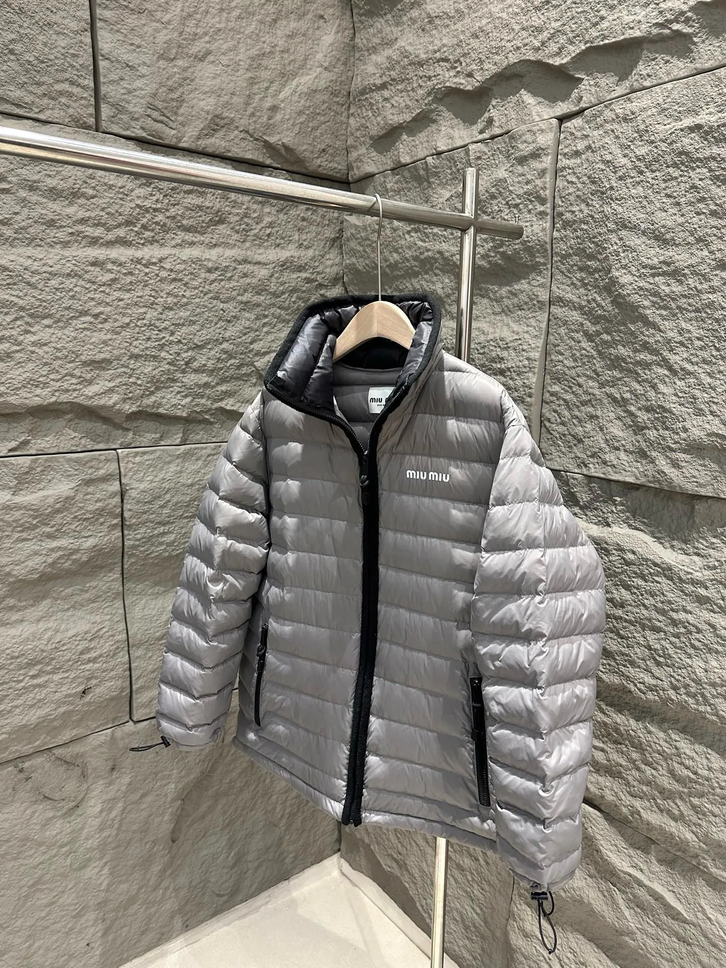 Women's Jackets And Down Jackets MIU MIU 18017032